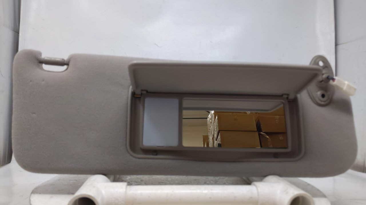 Picture of 1998-2005 Lexus Gs430 Passenger Right Sun Visor Sunvisor Gray 45918