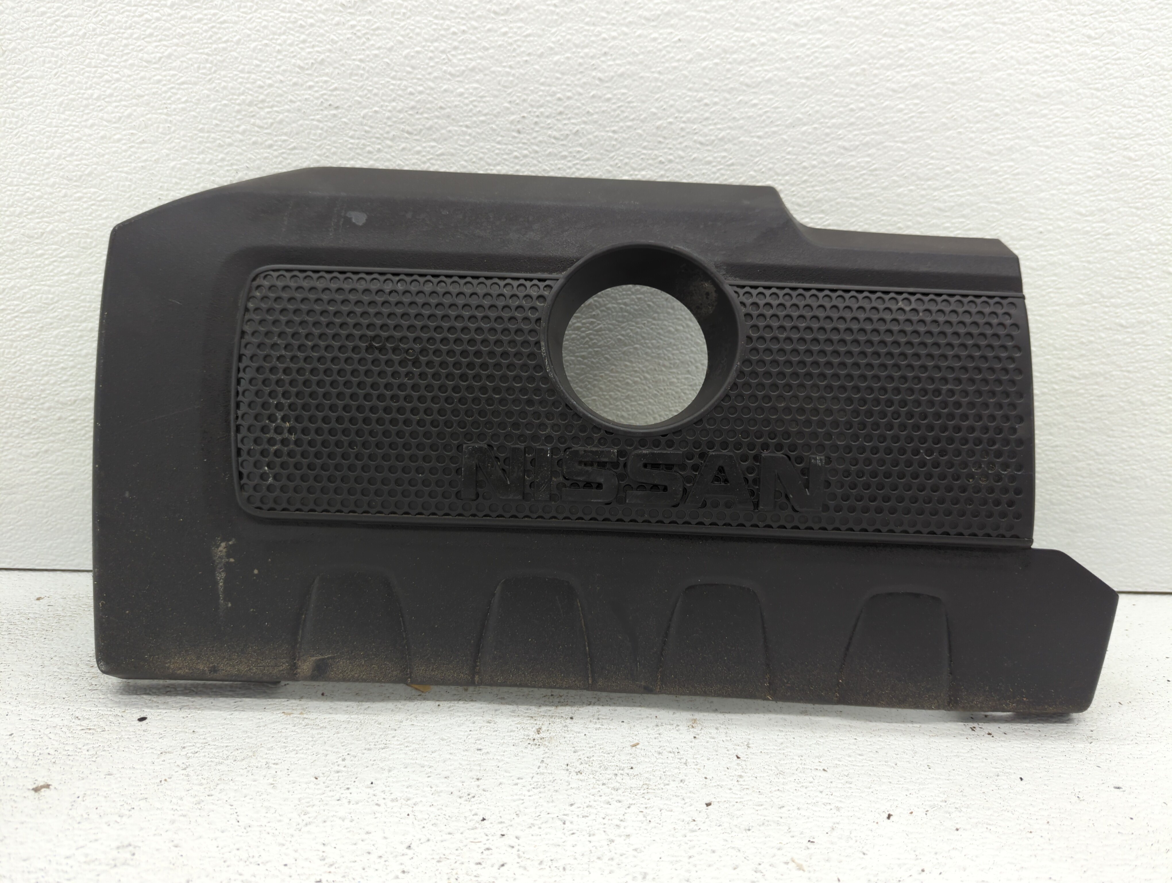 Picture of 2015 Nissan Sentra Engine Cover 460096