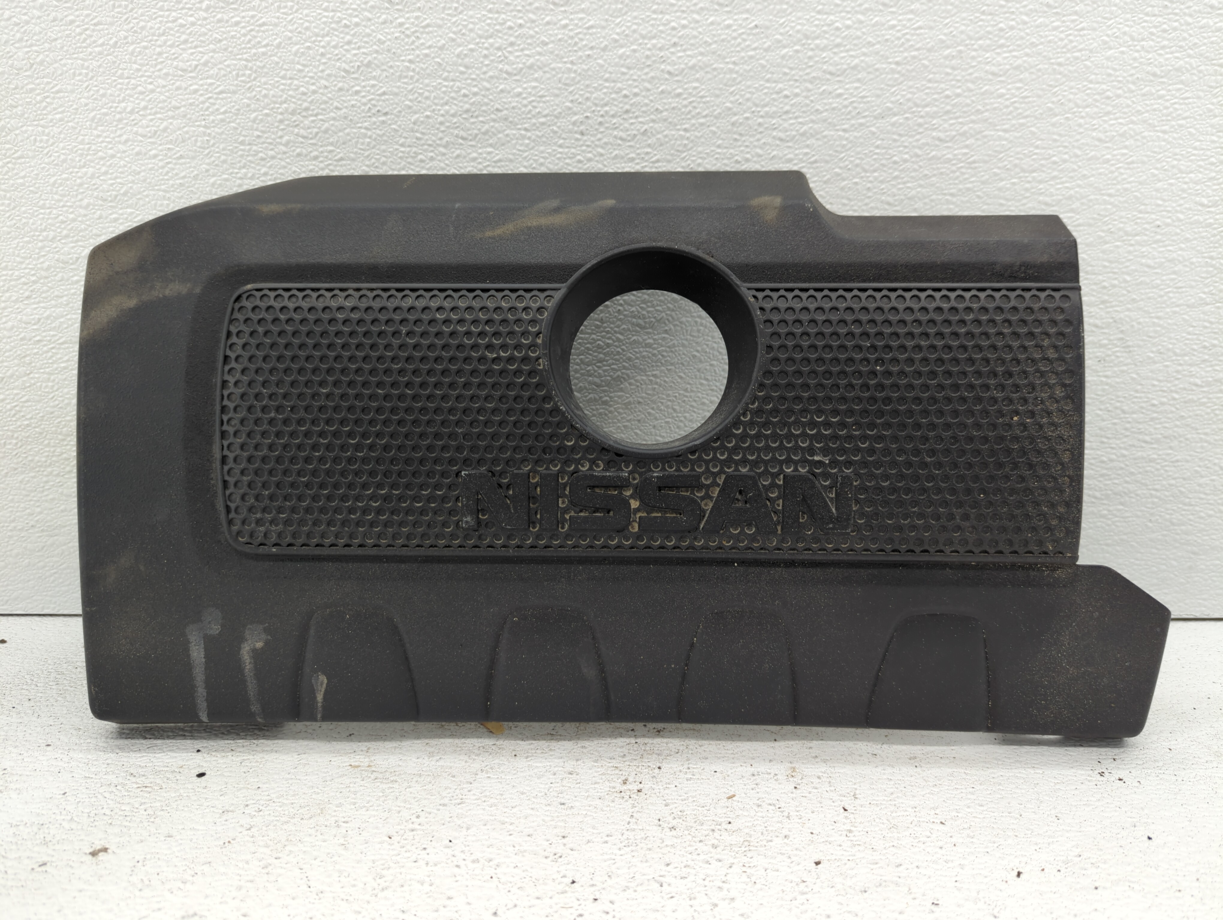 Picture of 2016 Nissan Sentra Engine Cover 460098