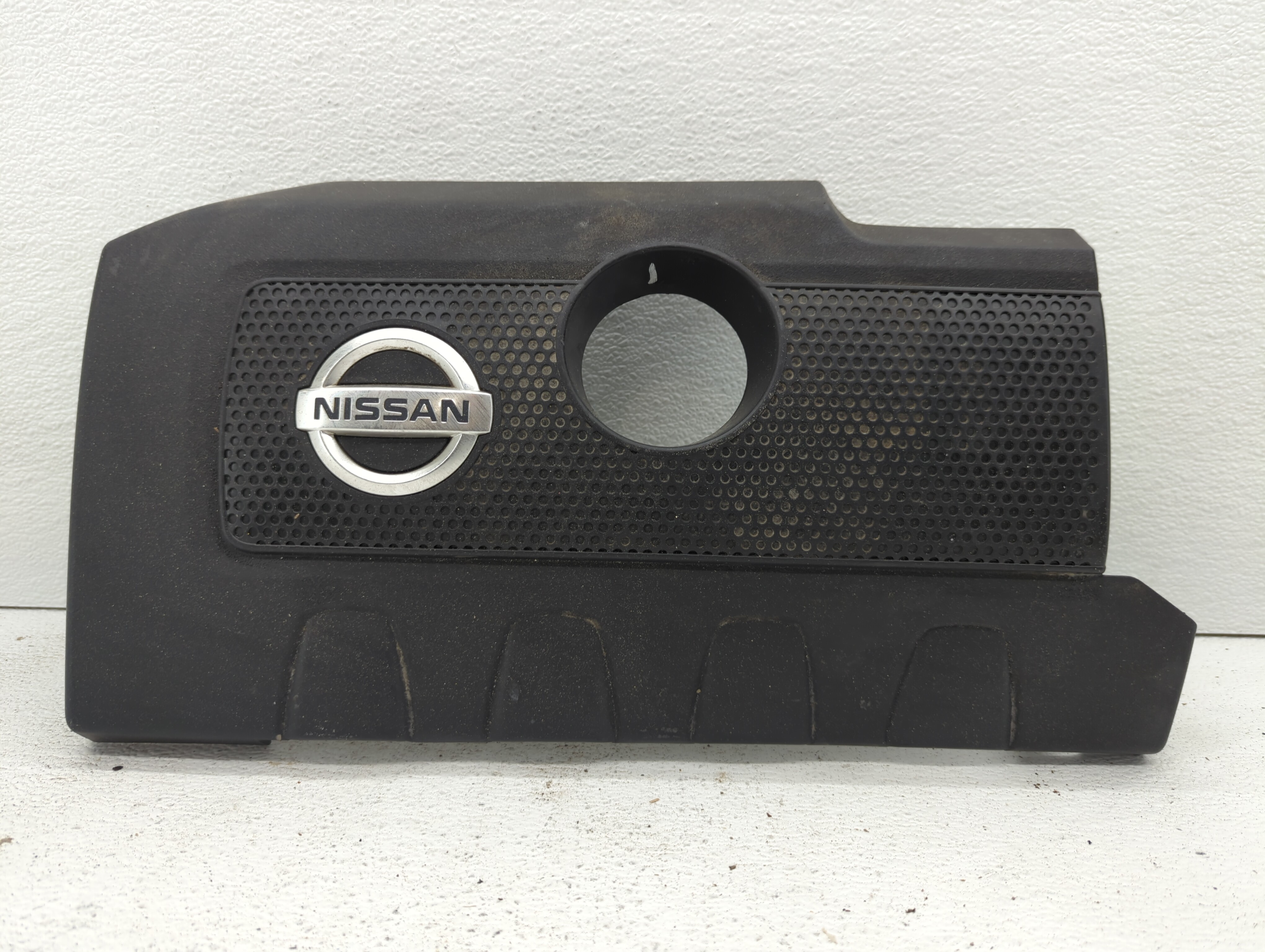 Picture of 2015 Nissan Sentra Engine Cover 460120