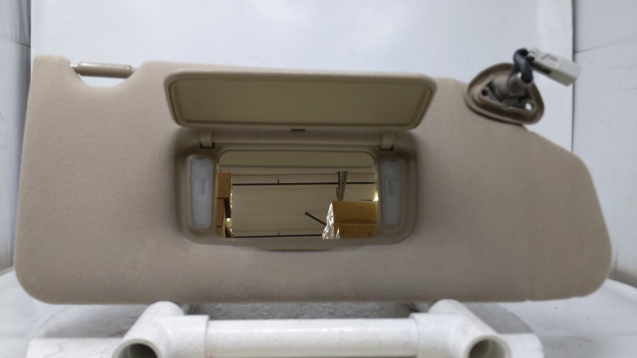 Picture of 1998-2002 Honda Accord Passenger Right Sun Visor Sunvisor Tan 46088