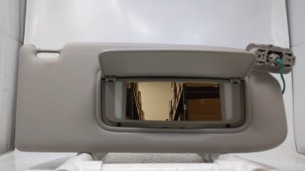 2005 Volvo S40 Passenger Right Sun Visor Sunvisor Gray 46098 - Oemusedautoparts1.com