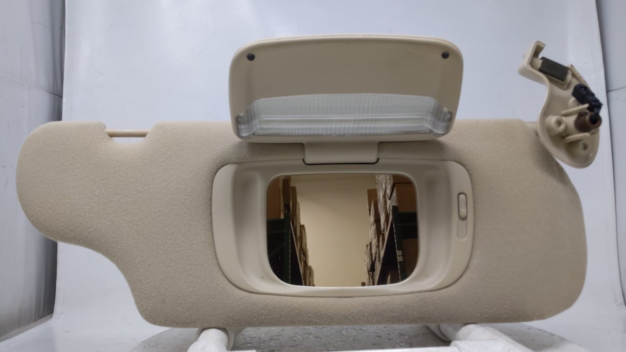 Picture of 2000 Ford Taurus Passenger Sun Visor Mirror Right Sunvisor Tan 46109