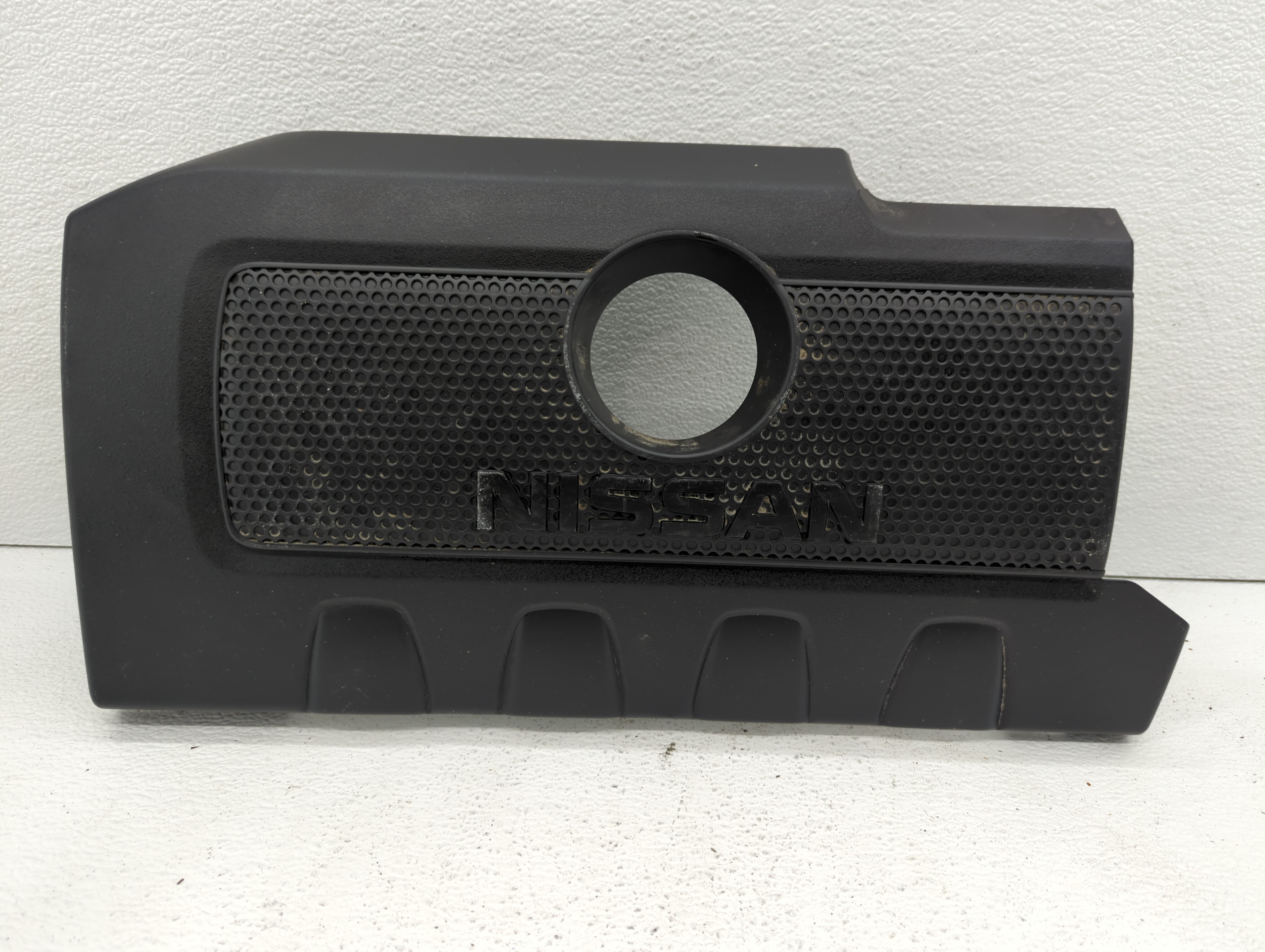 Picture of 2015 Nissan Sentra Engine Cover 461158