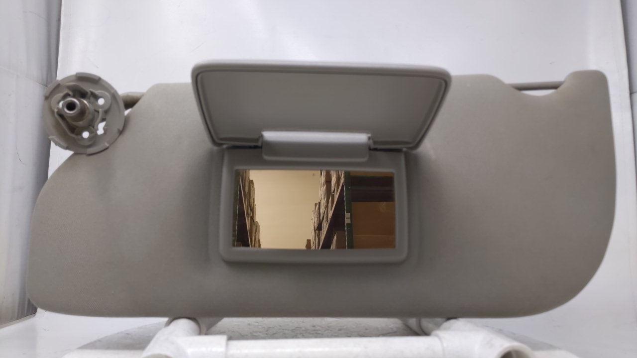 2005-2007 Buick Terraza Driver Left Sun Visor Sunvisor Gray 46118 - Oemusedautoparts1.com
