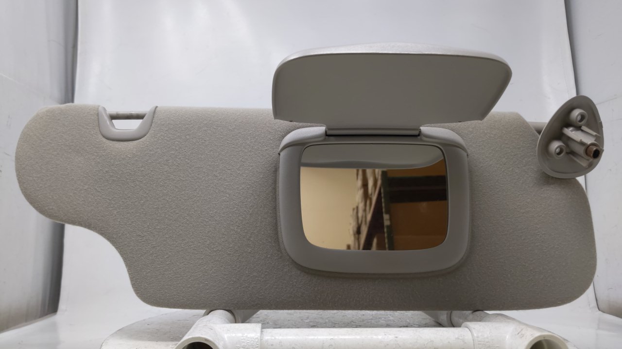 Picture of 2000-2007 Ford Taurus Passenger Right Sun Visor Sunvisor Gray 46130