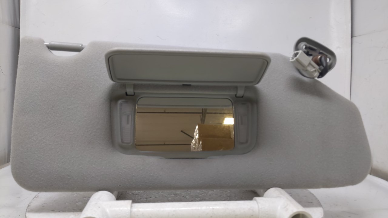 Picture of 1998-2002 Honda Accord Passenger Right Sun Visor Sunvisor Gray 46181