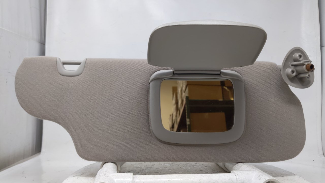 Picture of 2000 Ford Taurus Passenger Sun Visor Mirror Right Sunvisor Gray 46294