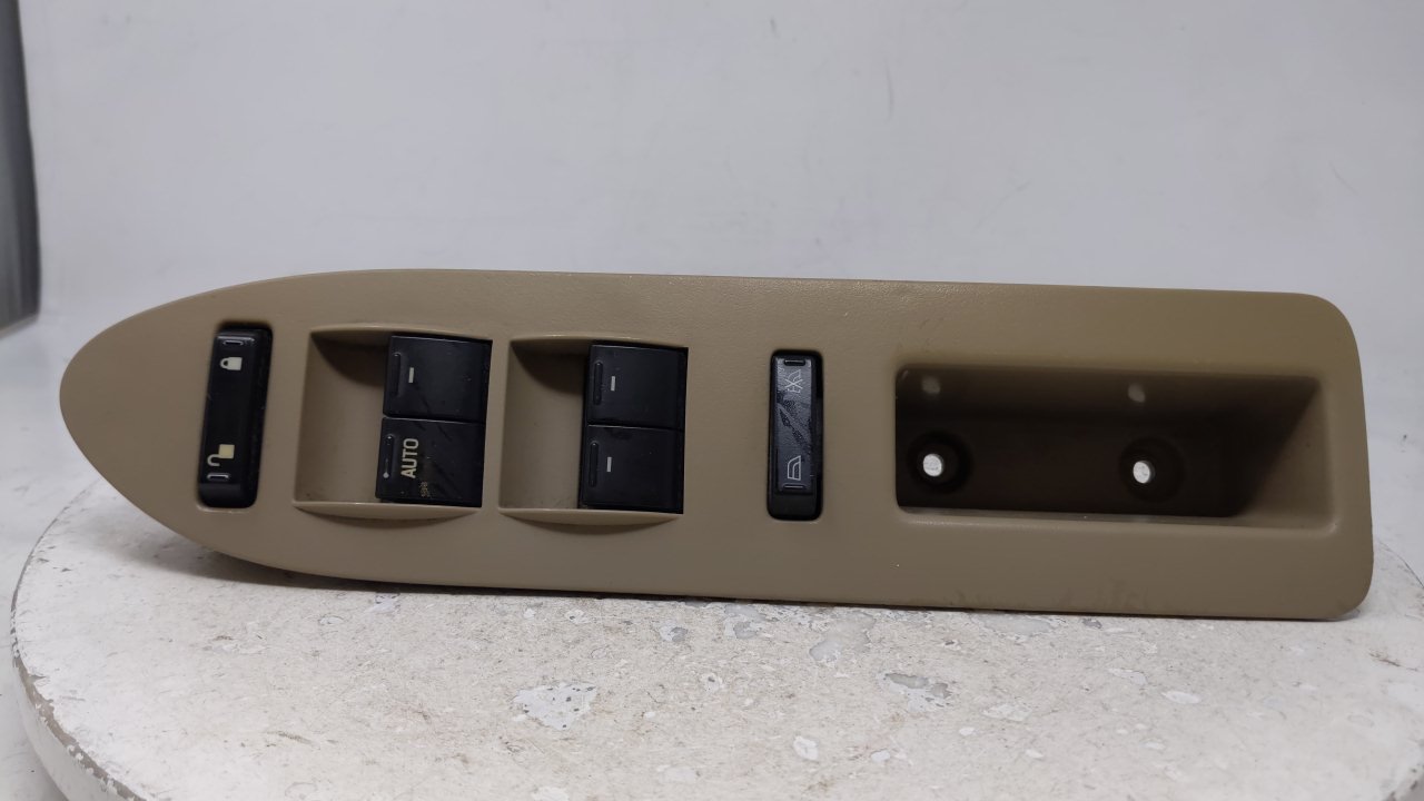 Picture of 2006-2007 Mercury Monterey Driver Left Door Master Power Window Switch 46379