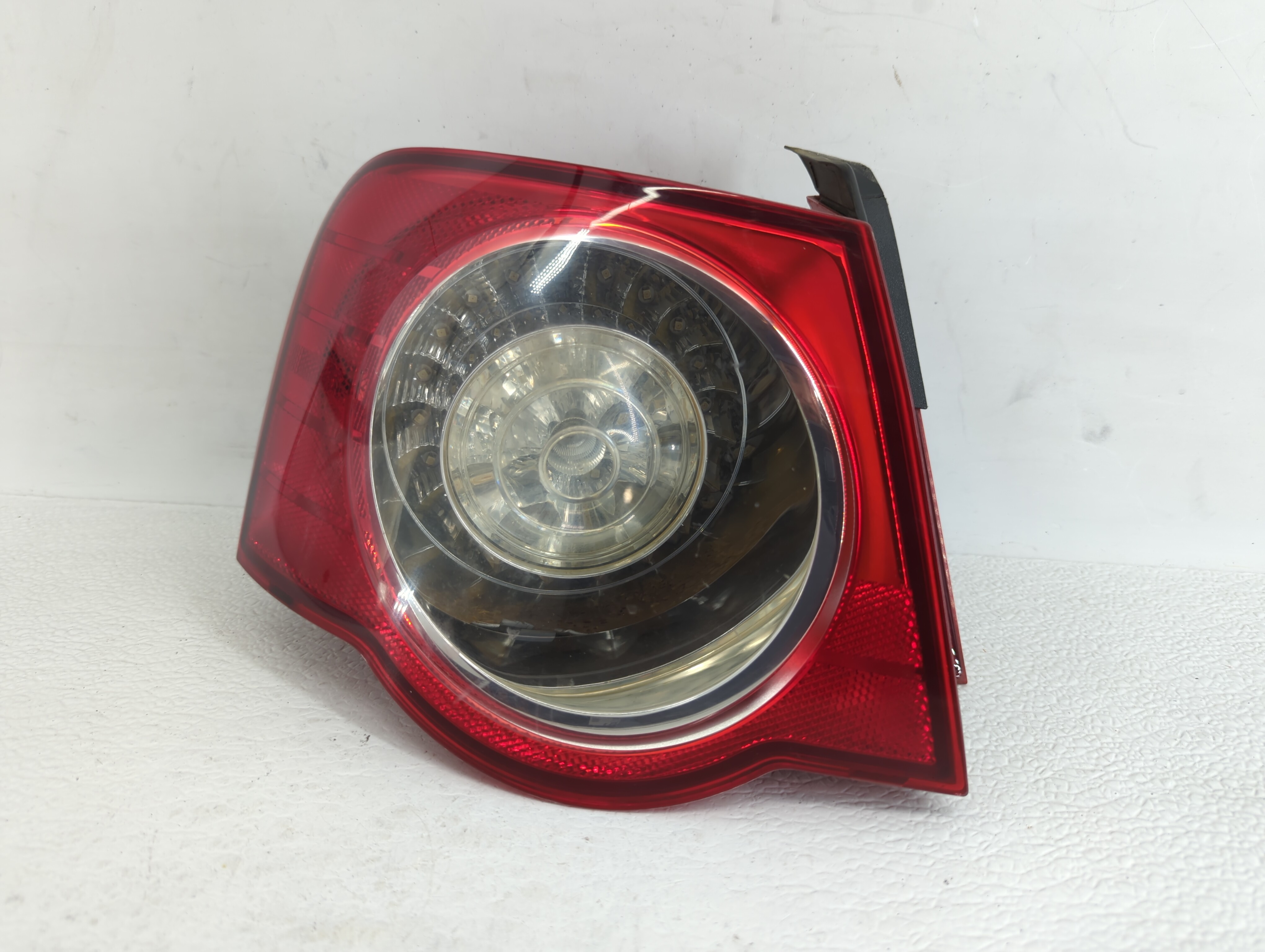 Picture of 2008-2010 Volkswagen Passat Driver Left Side Tail Light Taillight Oem 464240