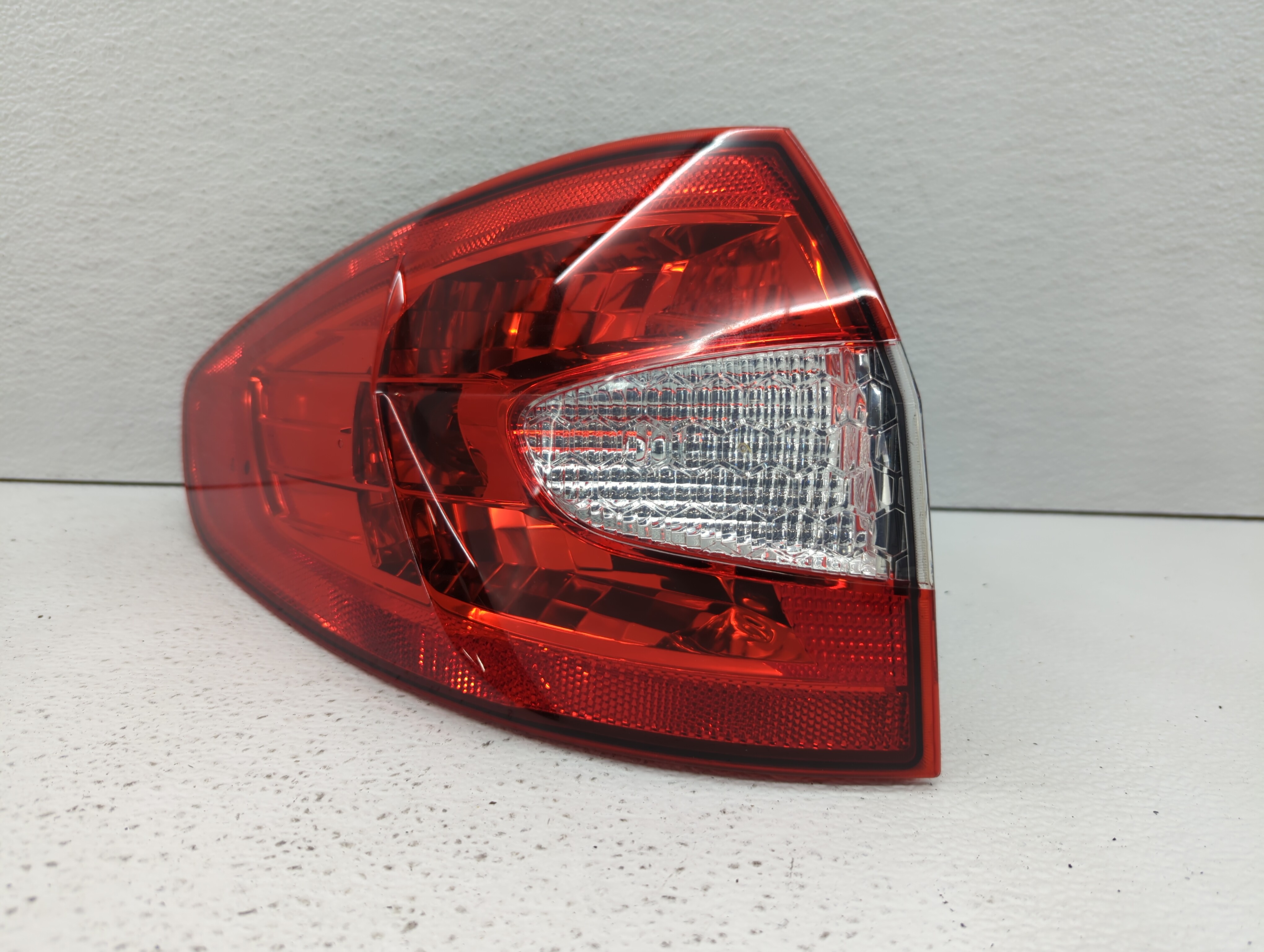 Picture of 2011-2013 Ford Fiesta Driver Left Side Tail Light Taillight Oem 464843
