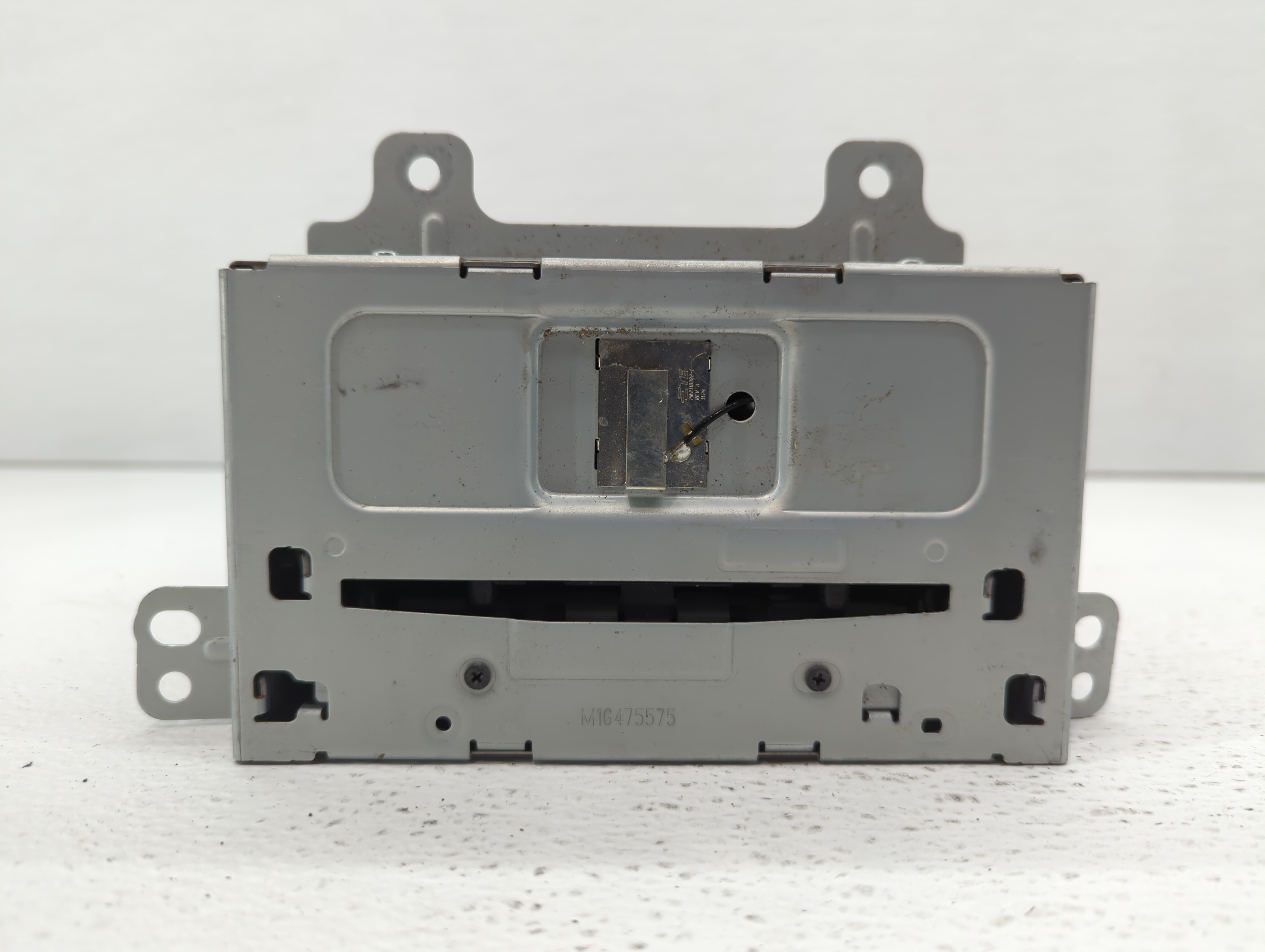 2012-2012 Buick Verano Am Fm Cd Player Radio Receiver 465180 - Oemusedautoparts1.com