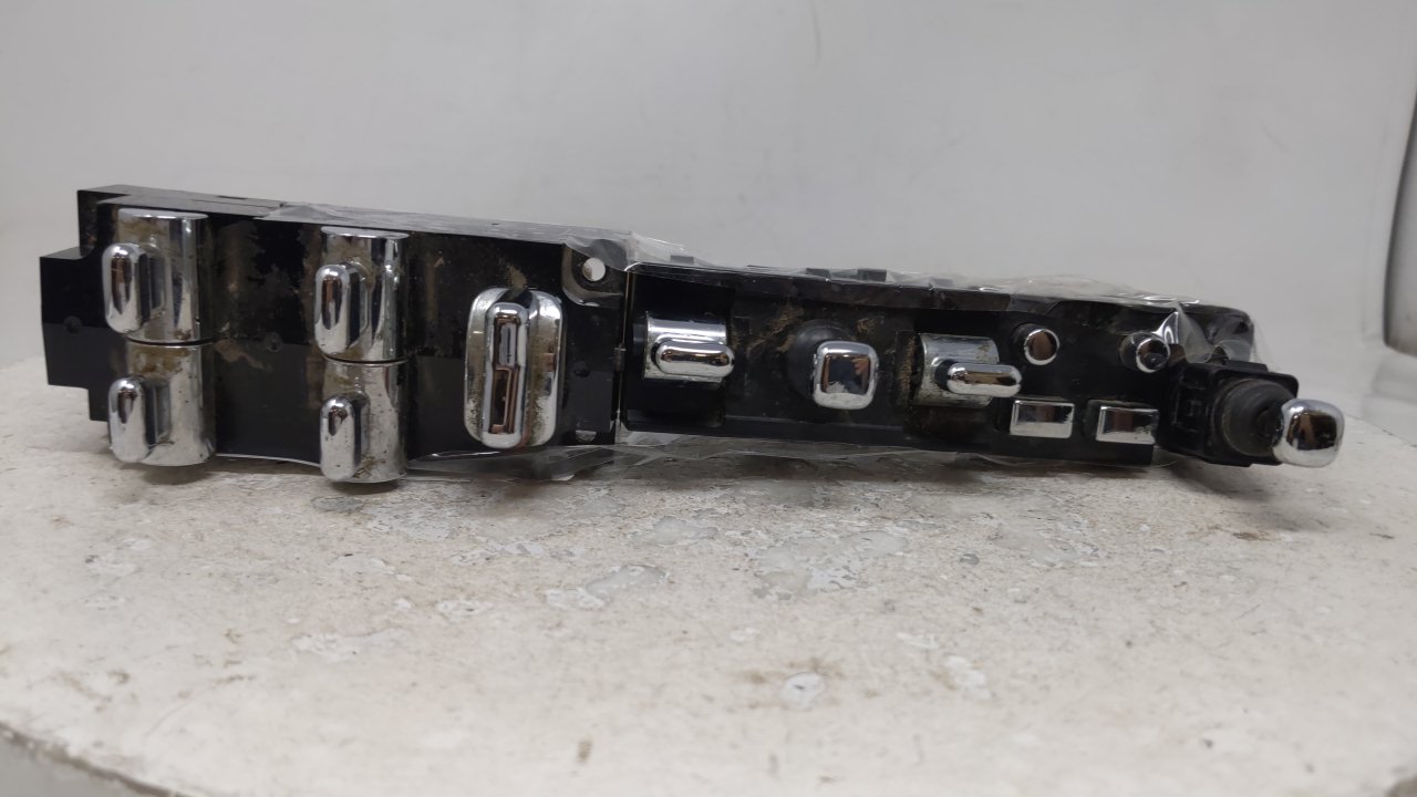 Picture of 1996 Saab 96 Driver Left Door Master Power Window Switch 46601
