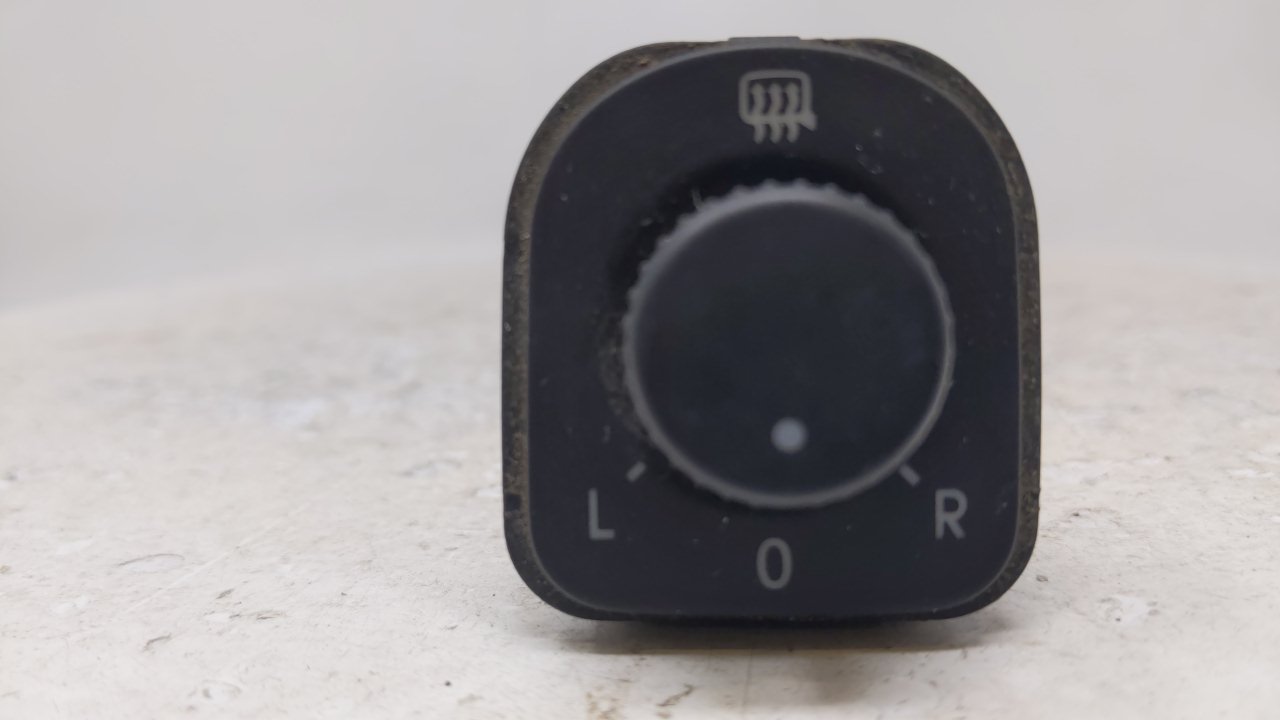 2006 Volkswagen Jetta Driver Left Door Master Power Window Switch 46719 - Oemusedautoparts1.com