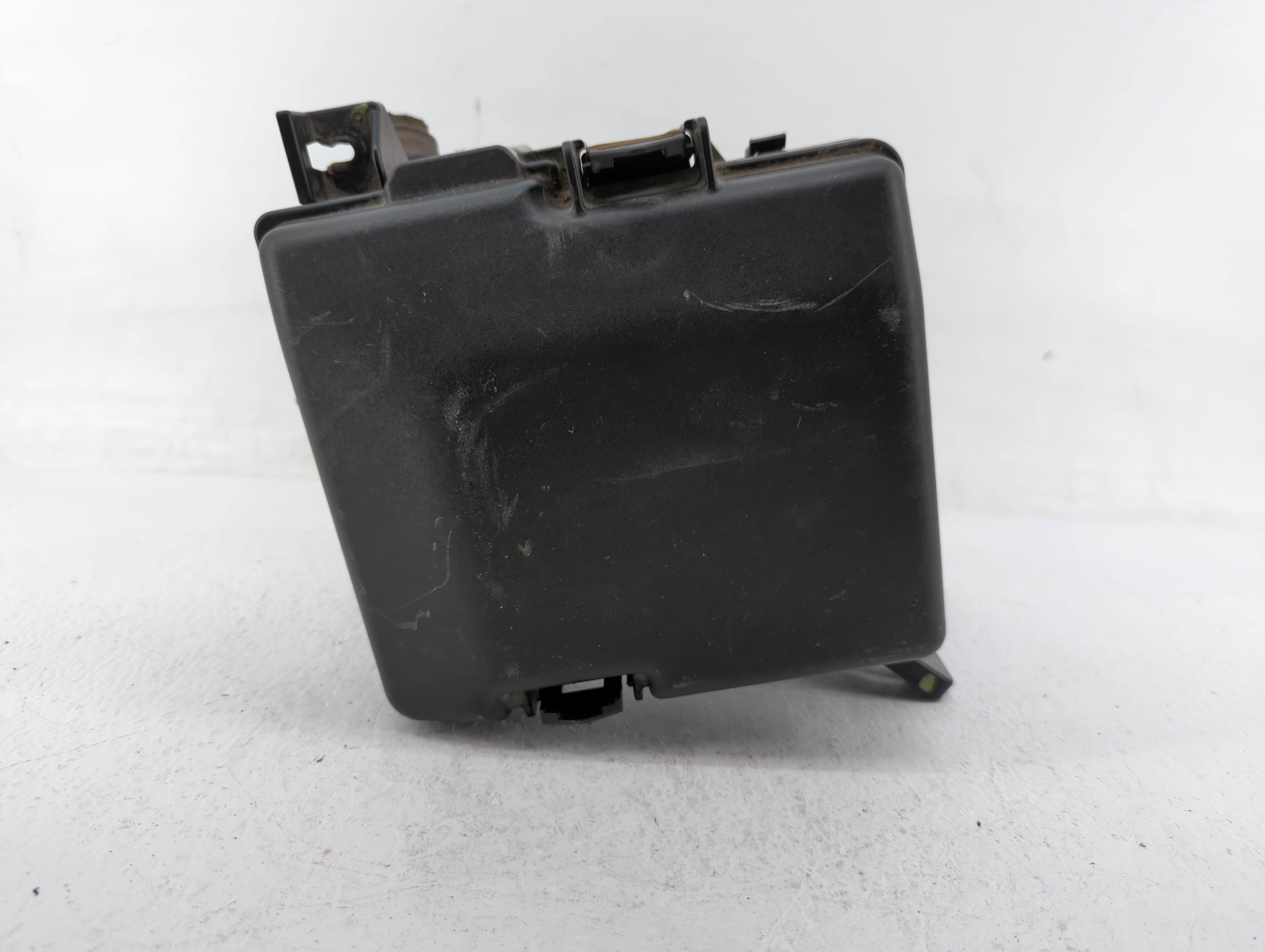 2015-2015 Hyundai Sonata Fusebox Fuse Box Relay Module 91950-c1820 467657 - Oemusedautoparts1.com