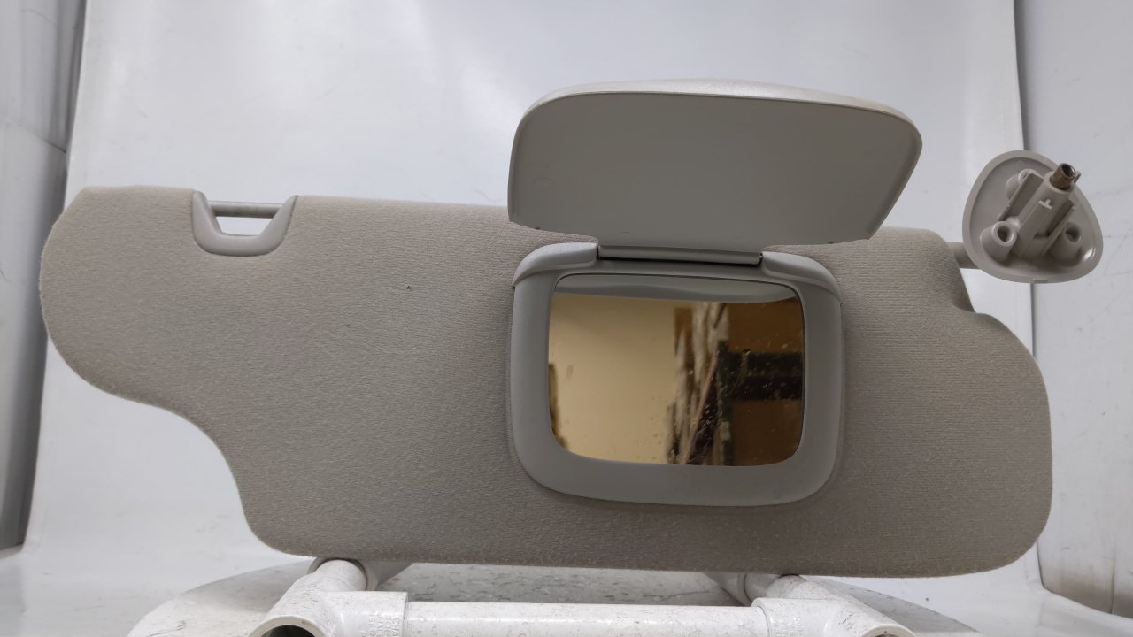 Picture of 2000-2007 Ford Taurus Passenger Right Sun Visor Sunvisor Gray 46781