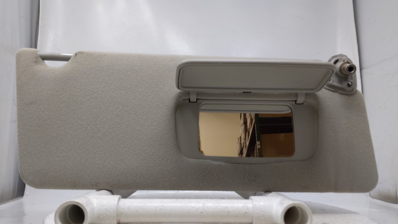 2002-2006 Toyota Camry Passenger Right Sun Visor Sunvisor Tan 46797 - Oemusedautoparts1.com