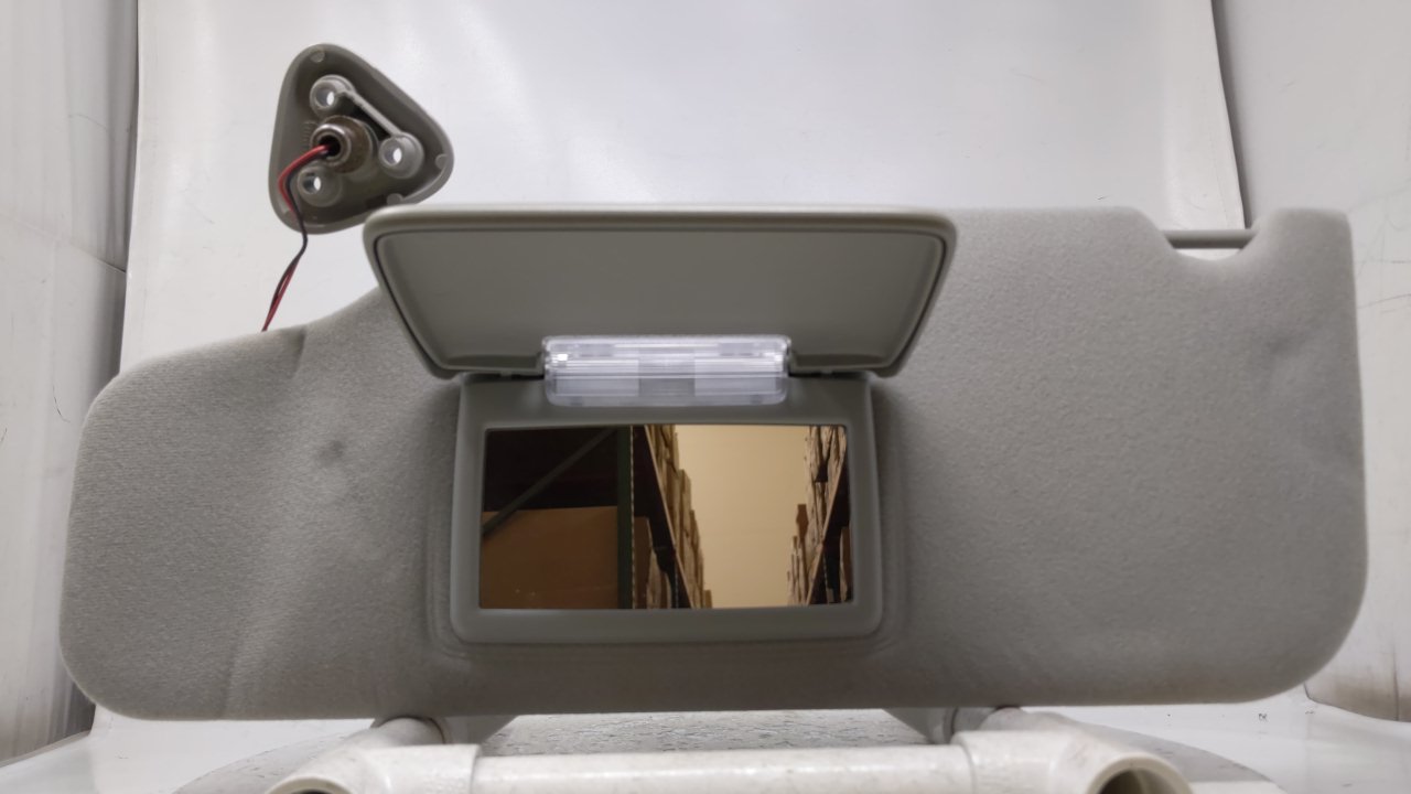 2005 Ford Five Hundred Driver Sun Visor Mirror Left Sunvisor Gray 46826 - Oemusedautoparts1.com