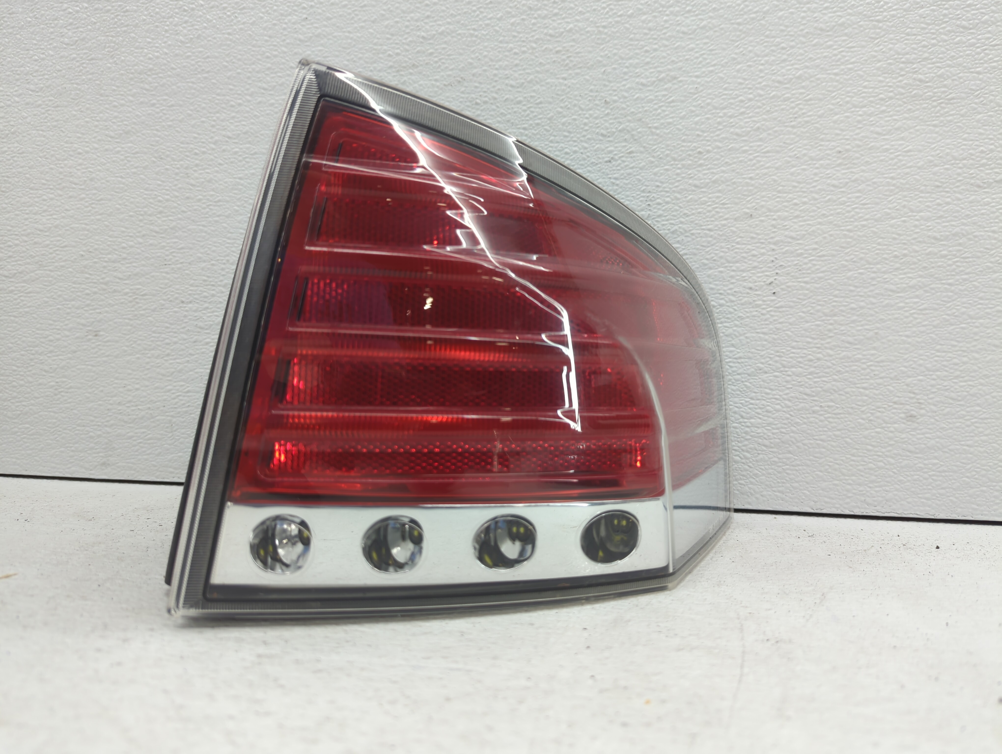 Picture of 2007-2010 Lincoln Mkx Passenger Right Side Tail Light Taillight Oem 469905