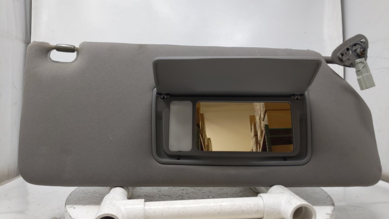 Picture of 2005-2010 Honda Odyssey Passenger Right Sun Visor Sunvisor Gray 47011
