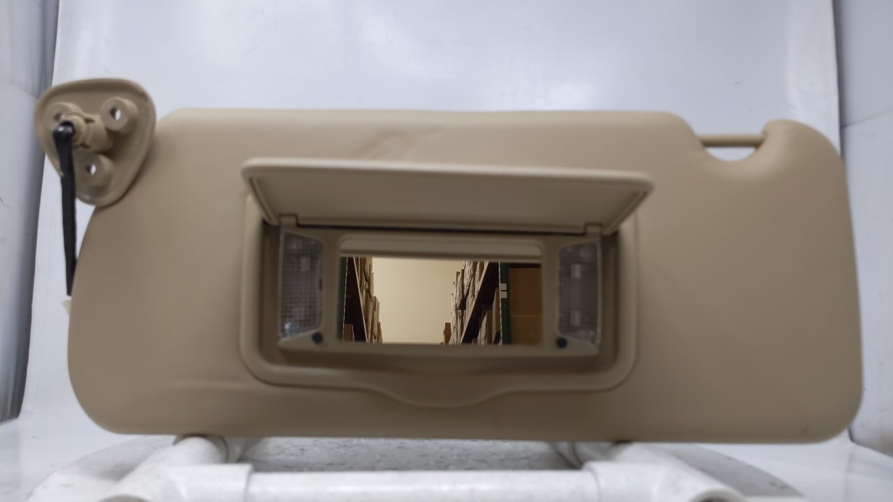 2004-2009 Cadillac Srx Driver Left Sun Visor Sunvisor Tan 47046 - Oemusedautoparts1.com