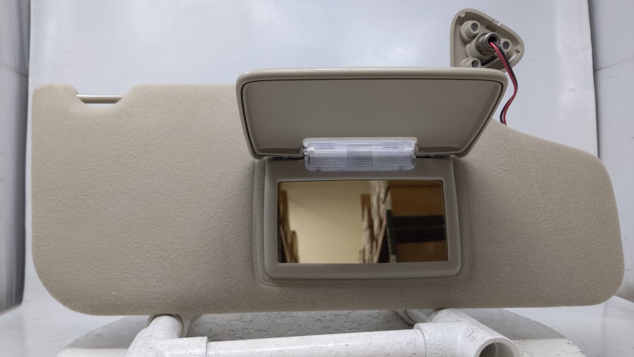 2008-2009 Ford Taurus Passenger Right Sun Visor Sunvisor Beige 47055 - Oemusedautoparts1.com