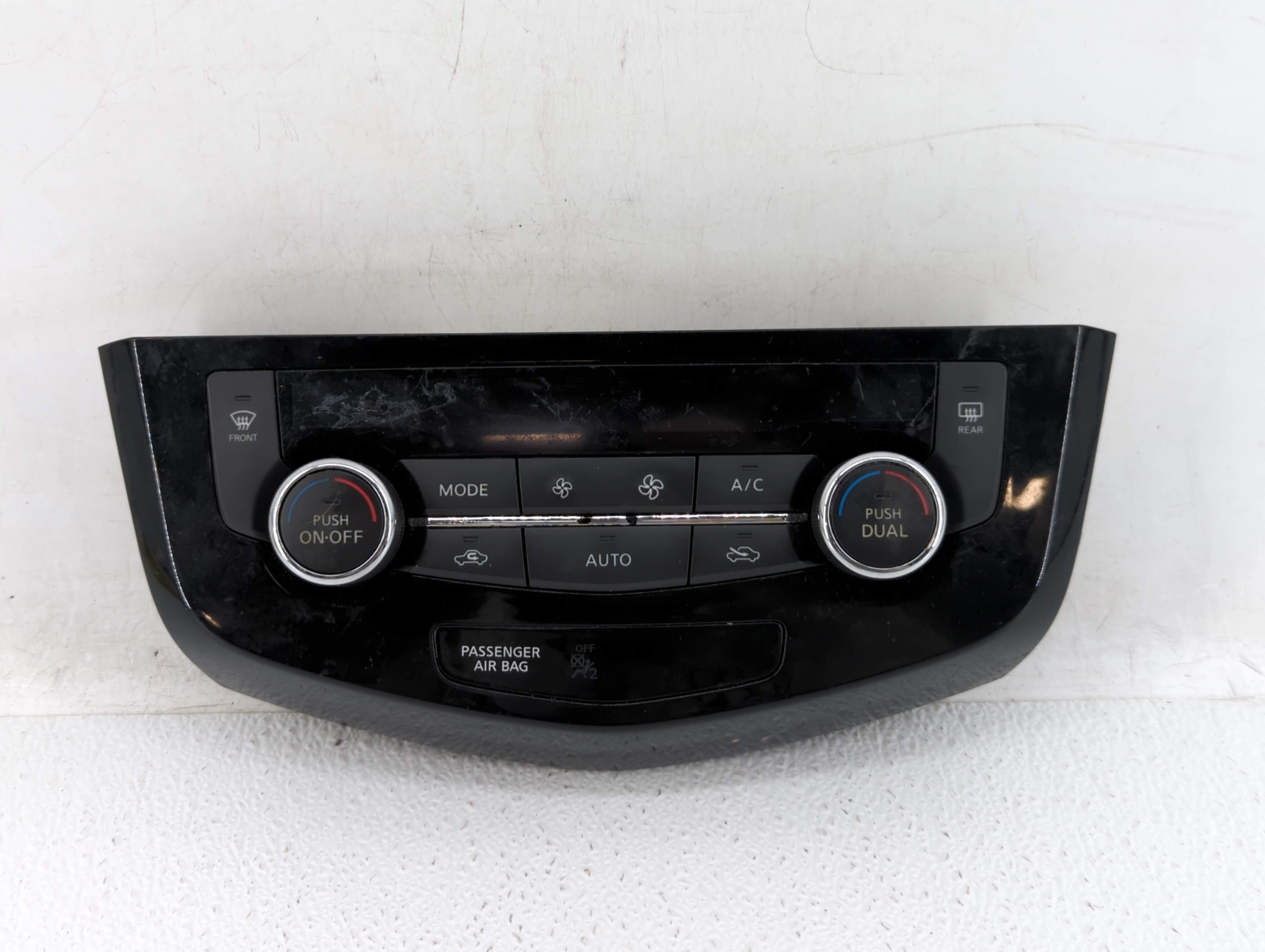 Picture of 2017-2020 Nissan Rogue Ac Heater Climate Control 473238