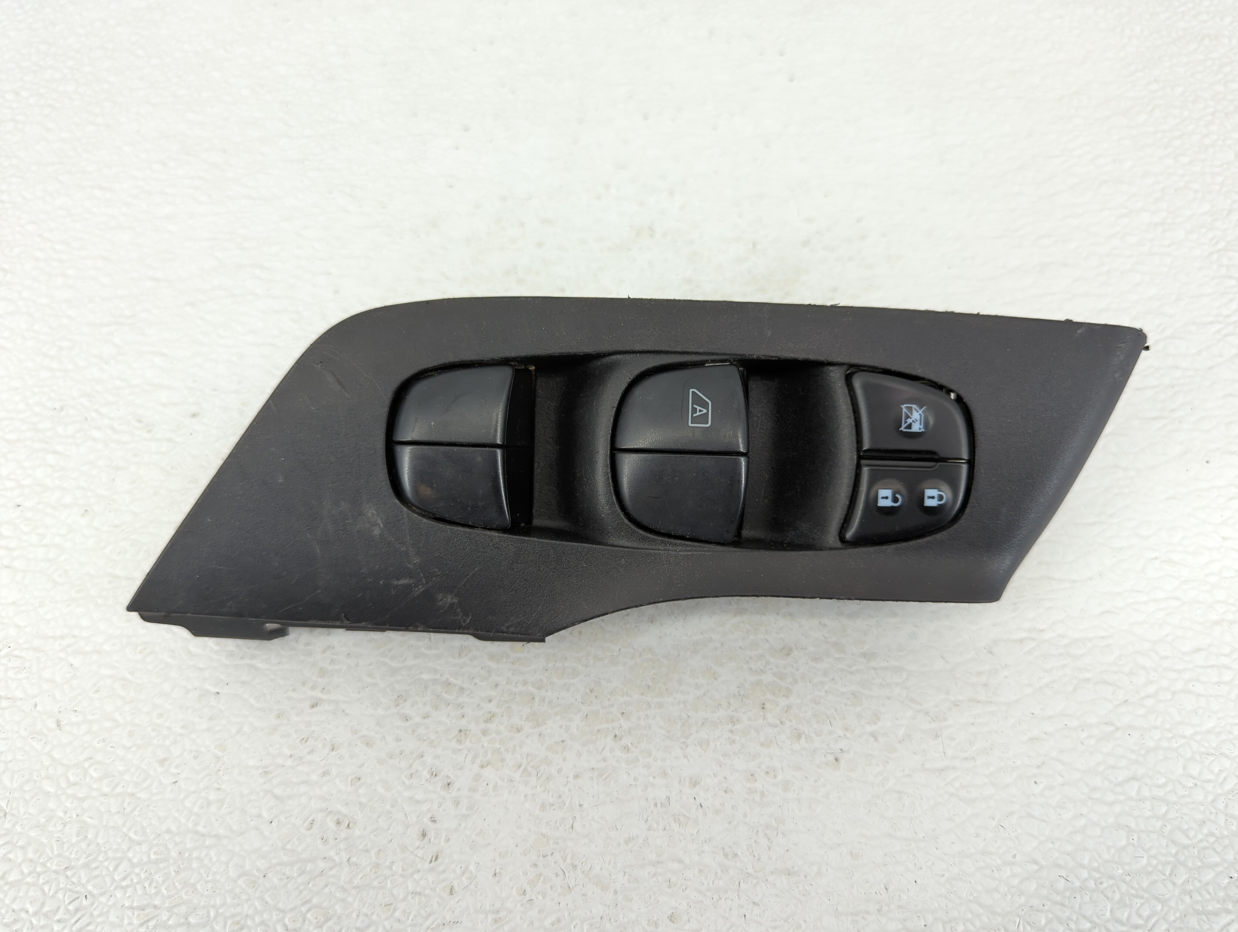 2013-2018 Nissan Altima Driver Left Door Master Power Window Switch 473866 - Oemusedautoparts1.com