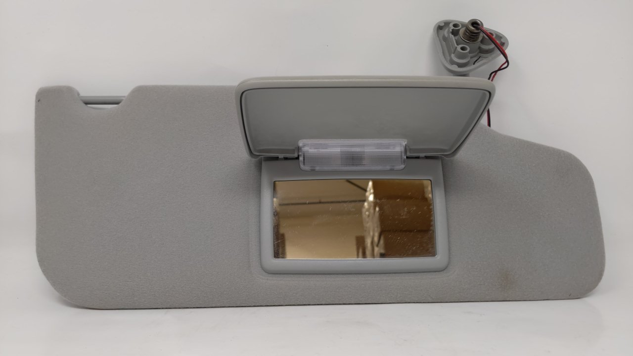 Picture of 2005-2007 Ford Five Hundred Passenger Sun Visor Mirror Right Sunvisor Gray 47717