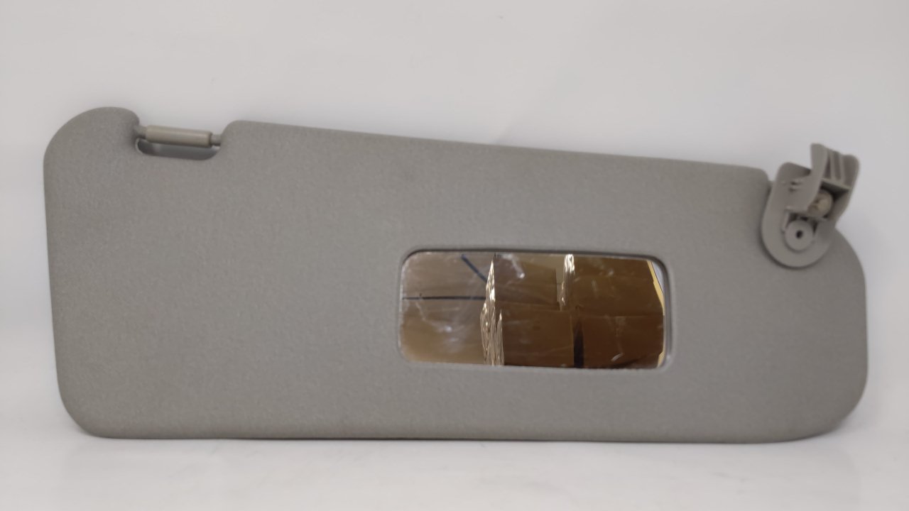 2002 Chevrolet Avalanche Passenger Sun Visor Mirror Right Sunvisor Gray 47741 - Oemusedautoparts1.com