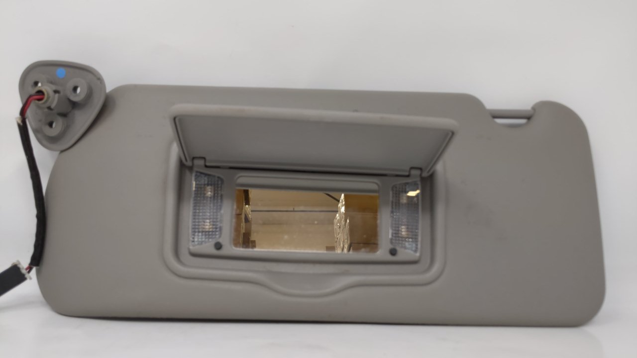 2004 Cadillac Srx Driver Left Sun Visor Sunvisor Gray 47753 - Oemusedautoparts1.com