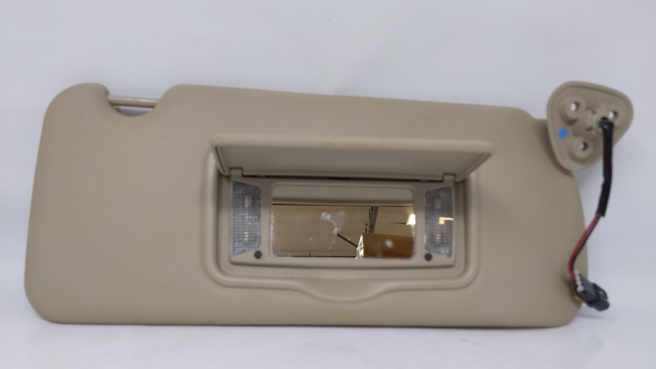 2004 Cadillac Srx Passenger Right Sun Visor Sunvisor Tan 47754 - Oemusedautoparts1.com