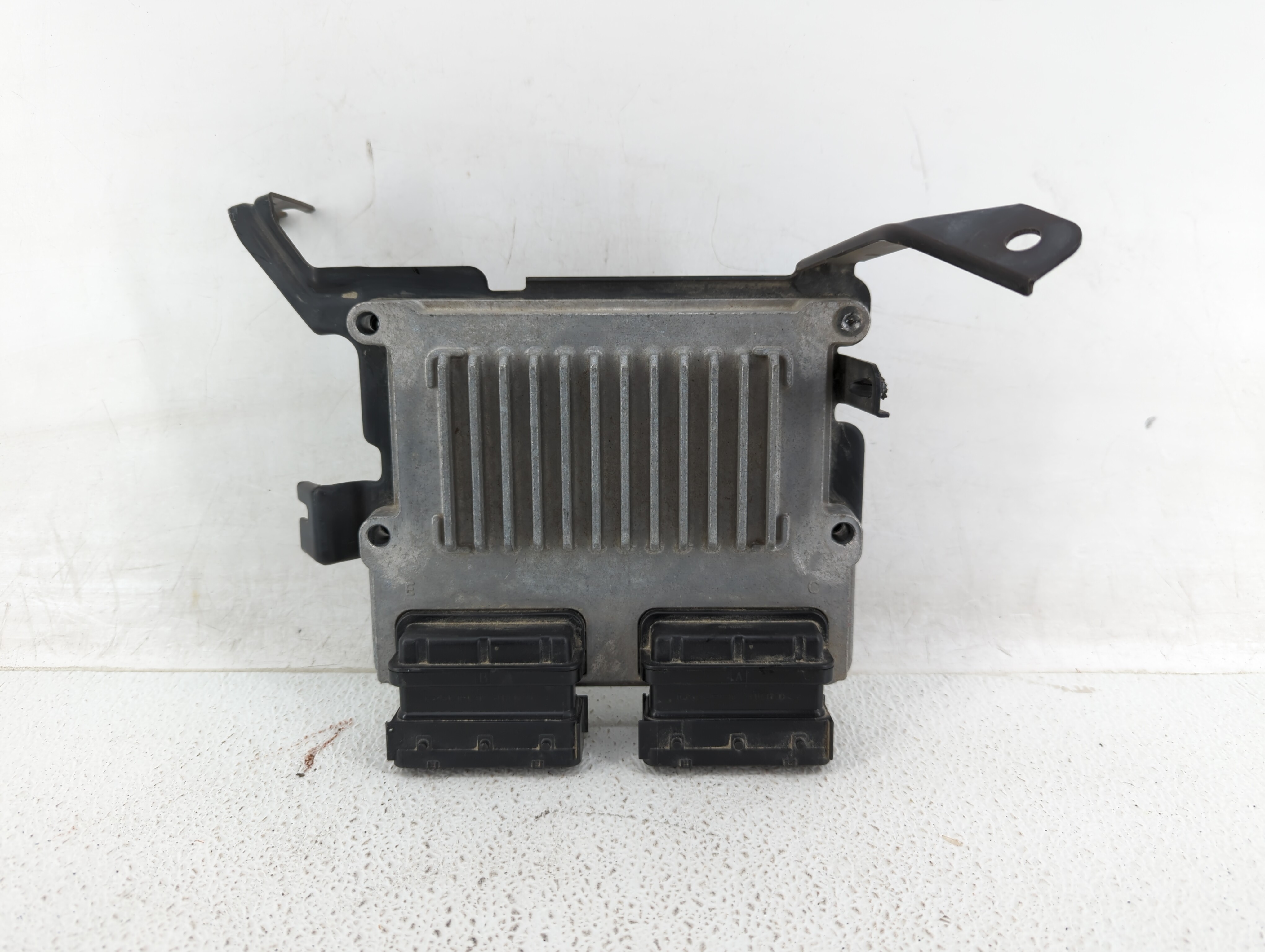 Picture of 2013-2016 Hyundai Santa Fe Engine Computer Ecu Pcm Ecm Pcu Oem 478062