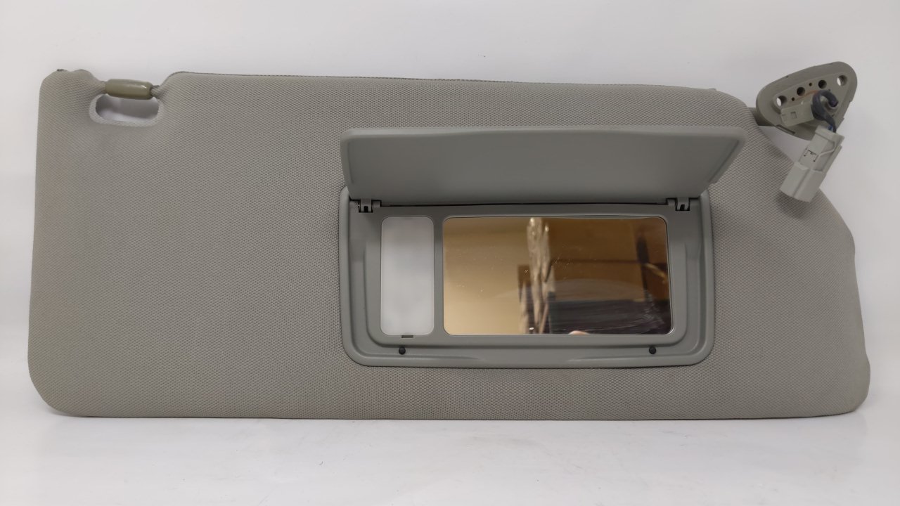Picture of 2005-2005 Honda Odyssey Passenger Sun Visor Mirror Right Sunvisor Gray 47932