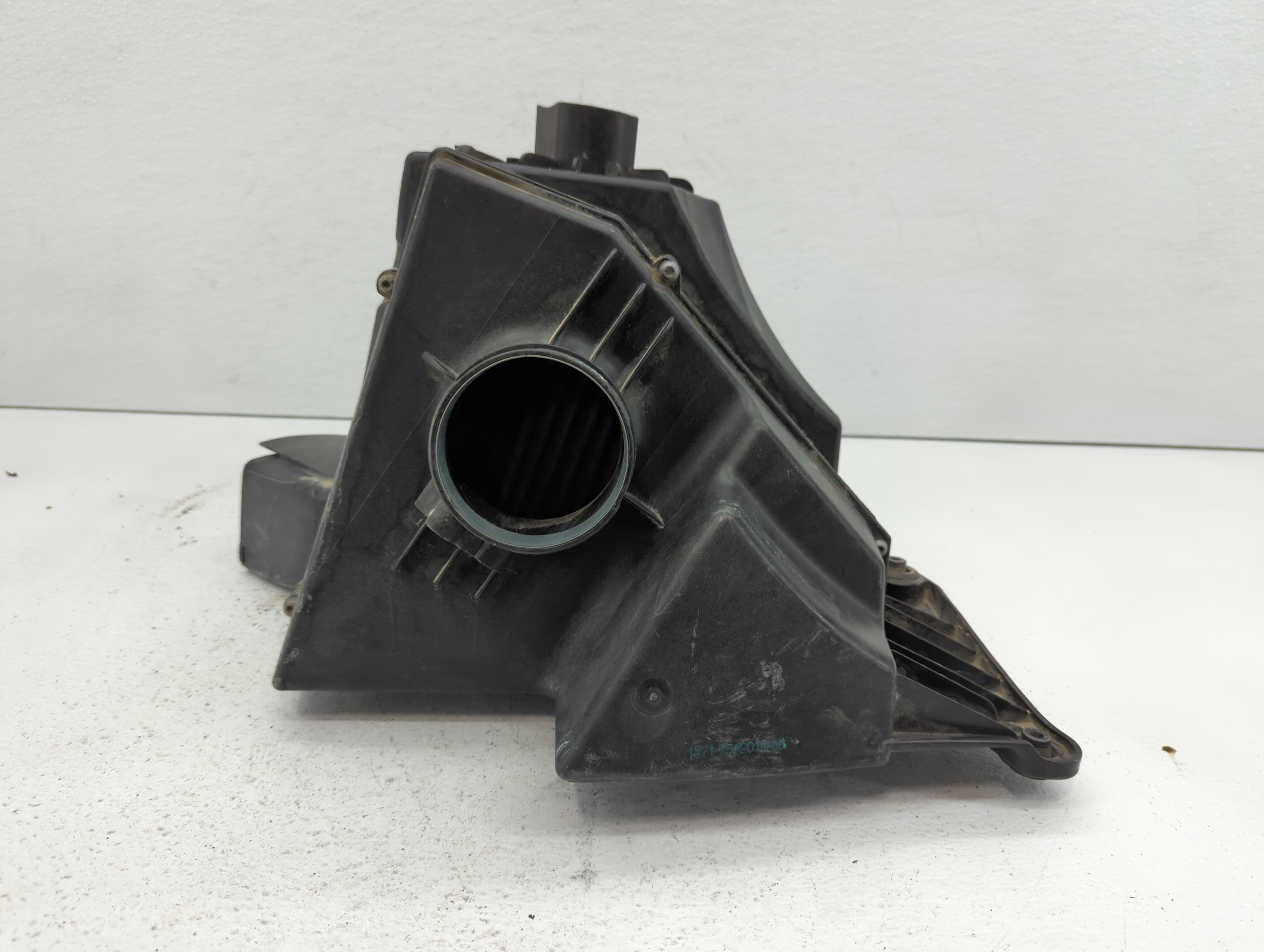 2006-2006 Bmw 330i Air Cleaner Intake-duct Hose Tube 480409 - Oemusedautoparts1.com