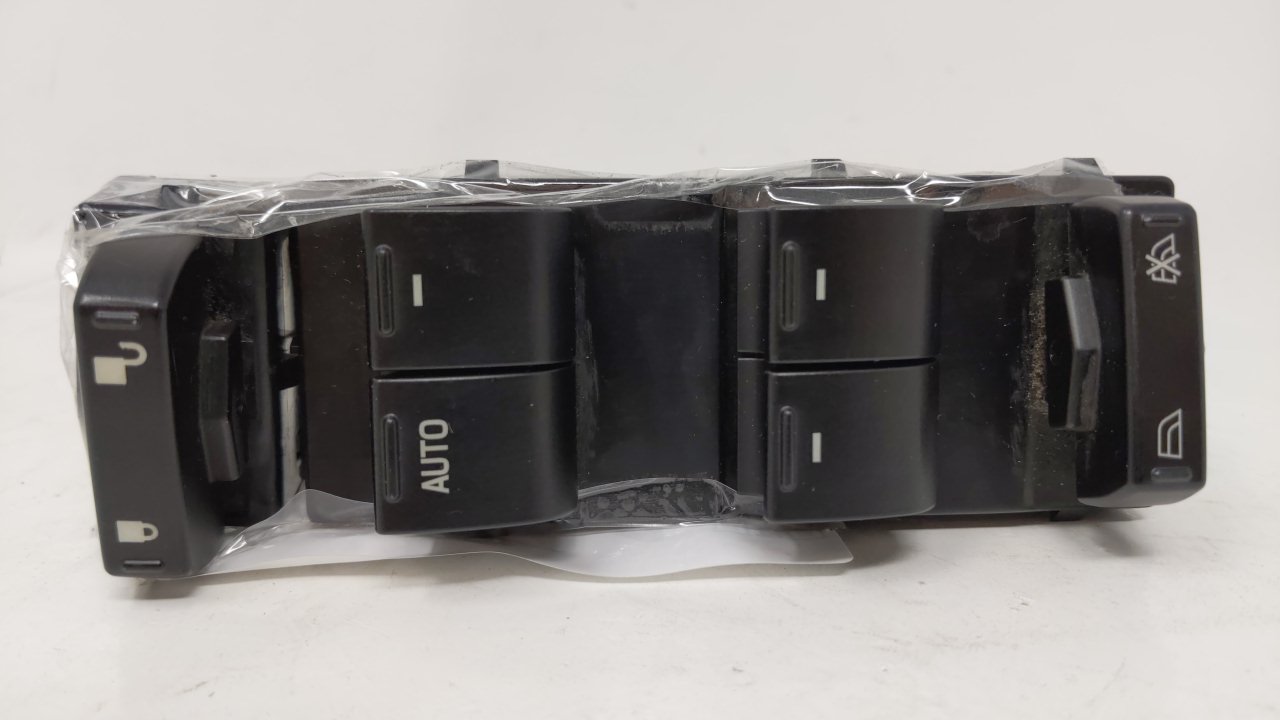 Picture of 2005 Chevrolet Master Driver Left Door Master Power Window Switch 48041