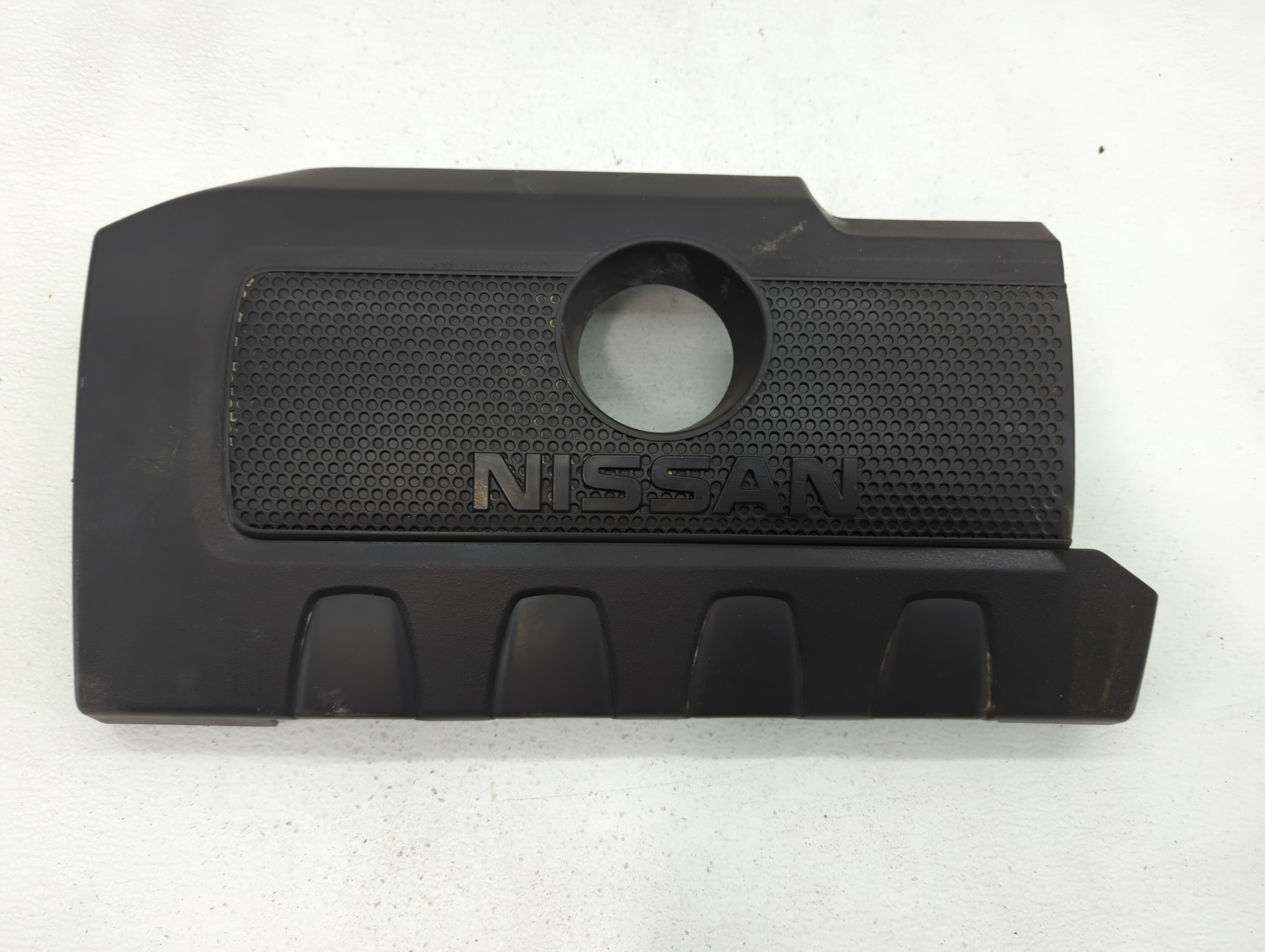 Picture of 2014 Nissan Sentra Engine Cover 481686