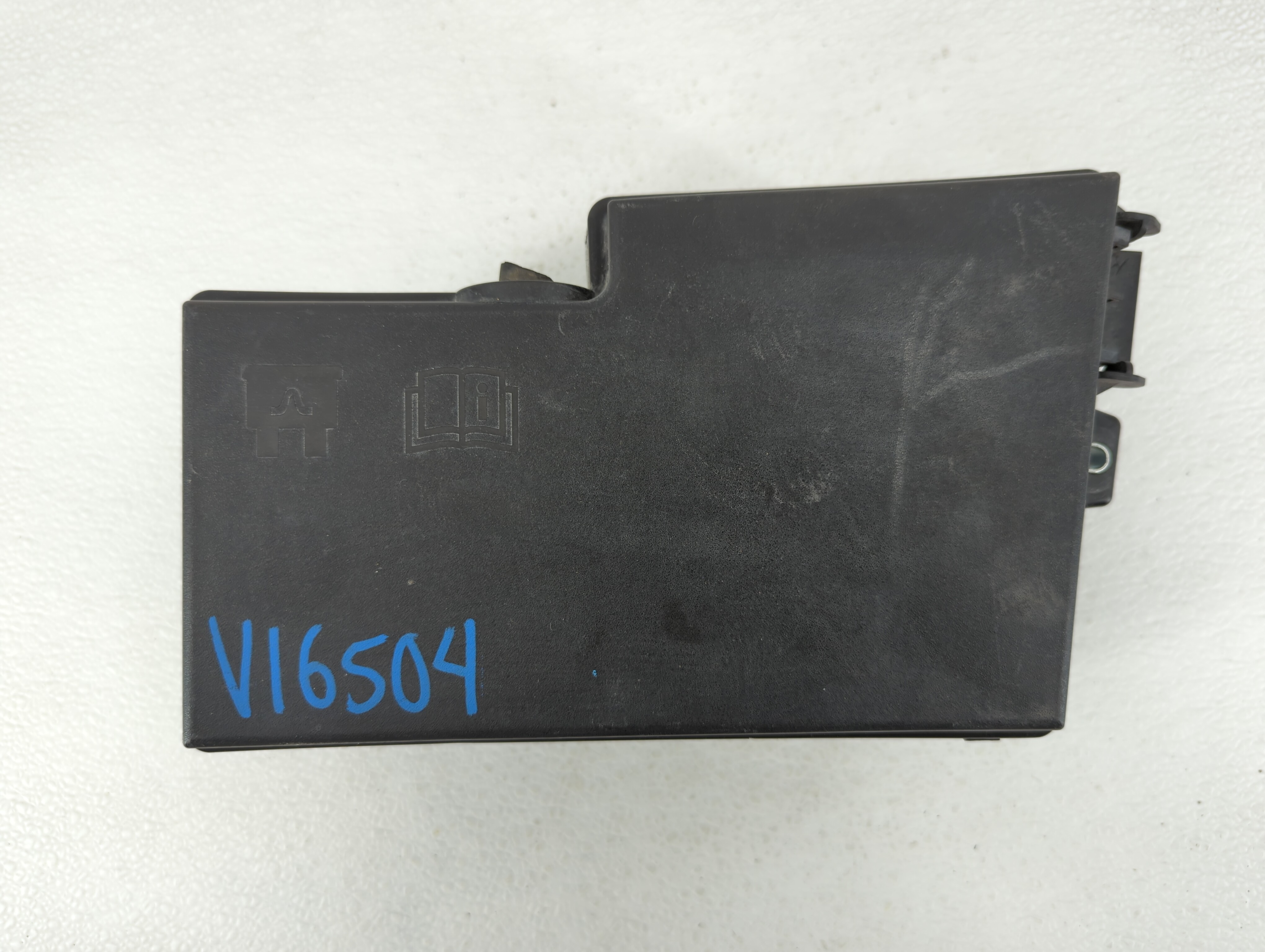 Picture of 2013-2016 Ford Escape Fusebox Fuse Box Relay Module 482881