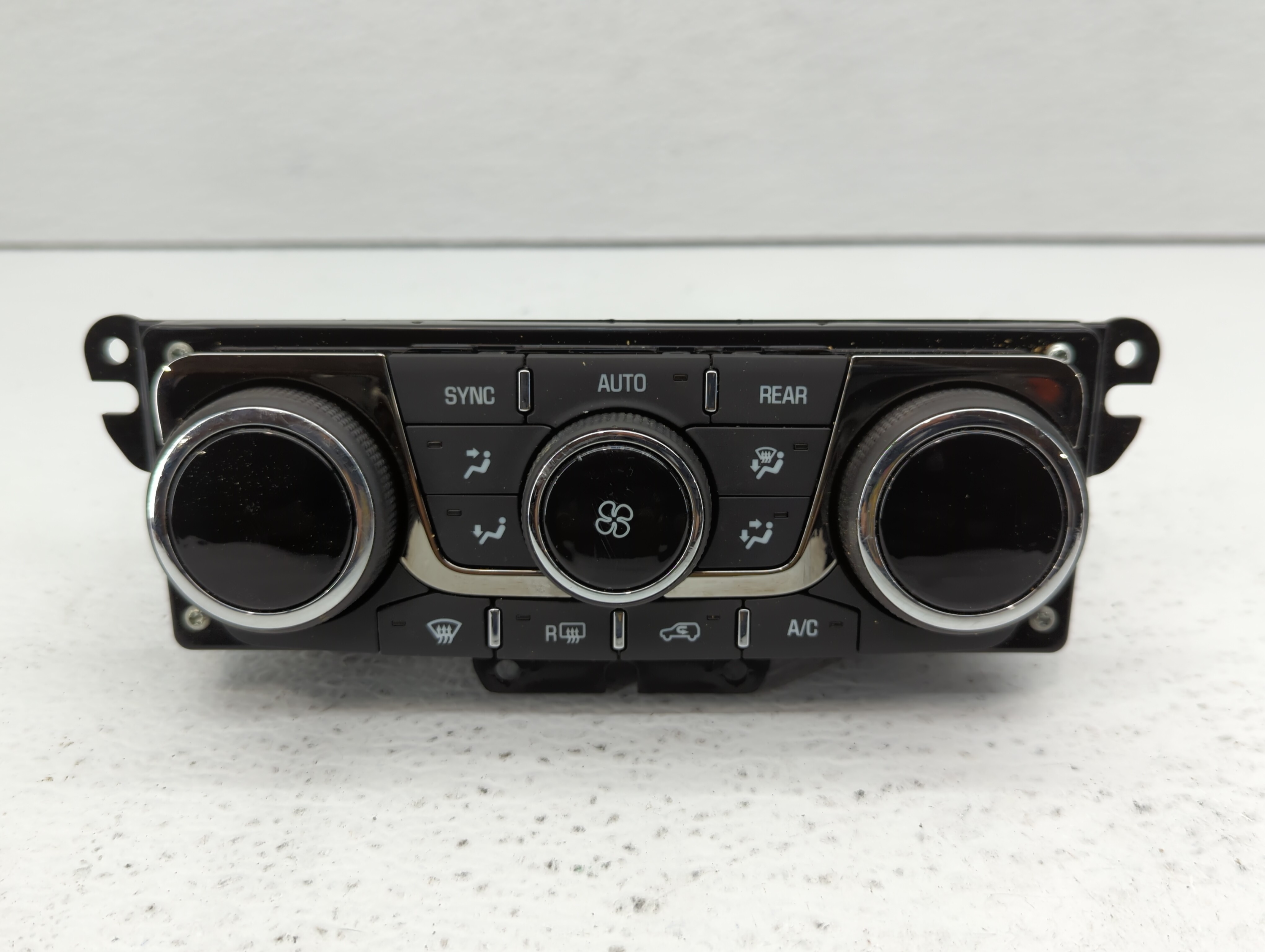 Picture of 2013-2017 Buick Enclave Ac Heater Climate Control Temperature Oem 484590