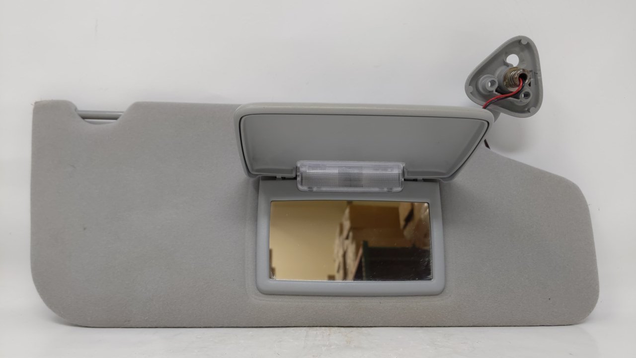 2005 Ford Freestyle Passenger Right Sun Visor Sunvisor Gray 48673 - Oemusedautoparts1.com