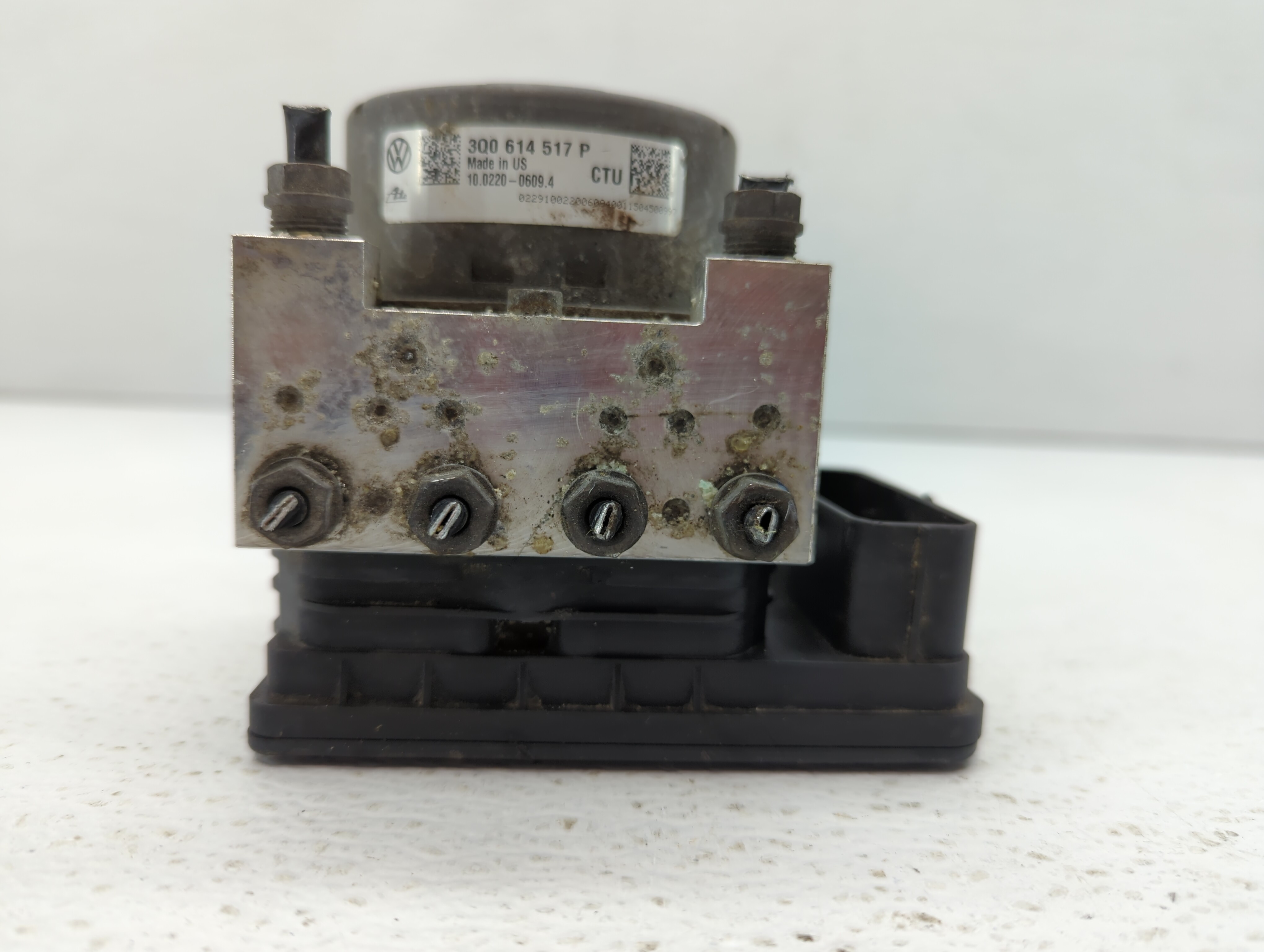Picture of 2015-2016 Volkswagen Golf Abs Pump Control Module 490010