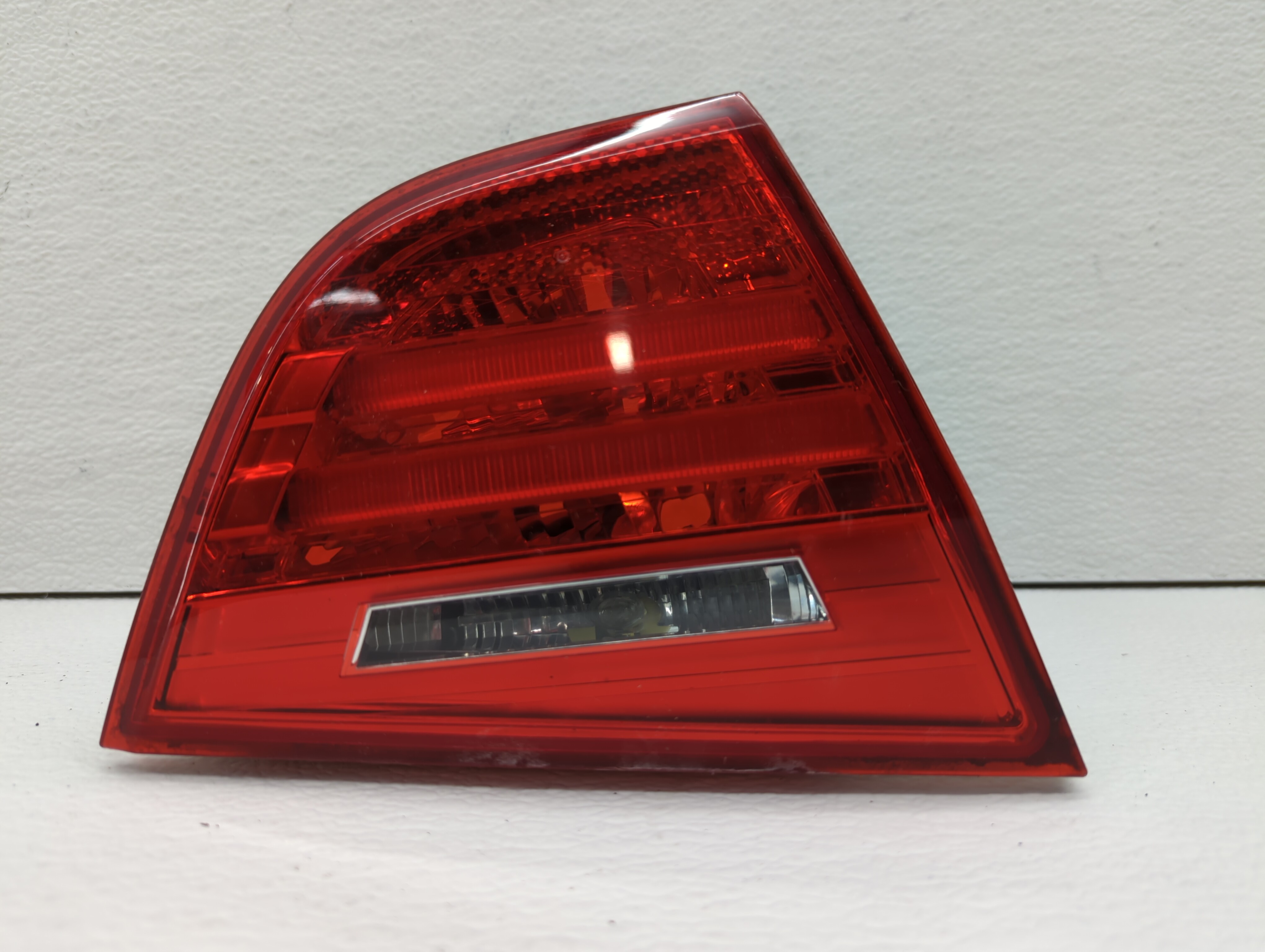 2009-2011 Bmw 328i Driver Left Side Tail Light Taillight Oem 492671 - Oemusedautoparts1.com