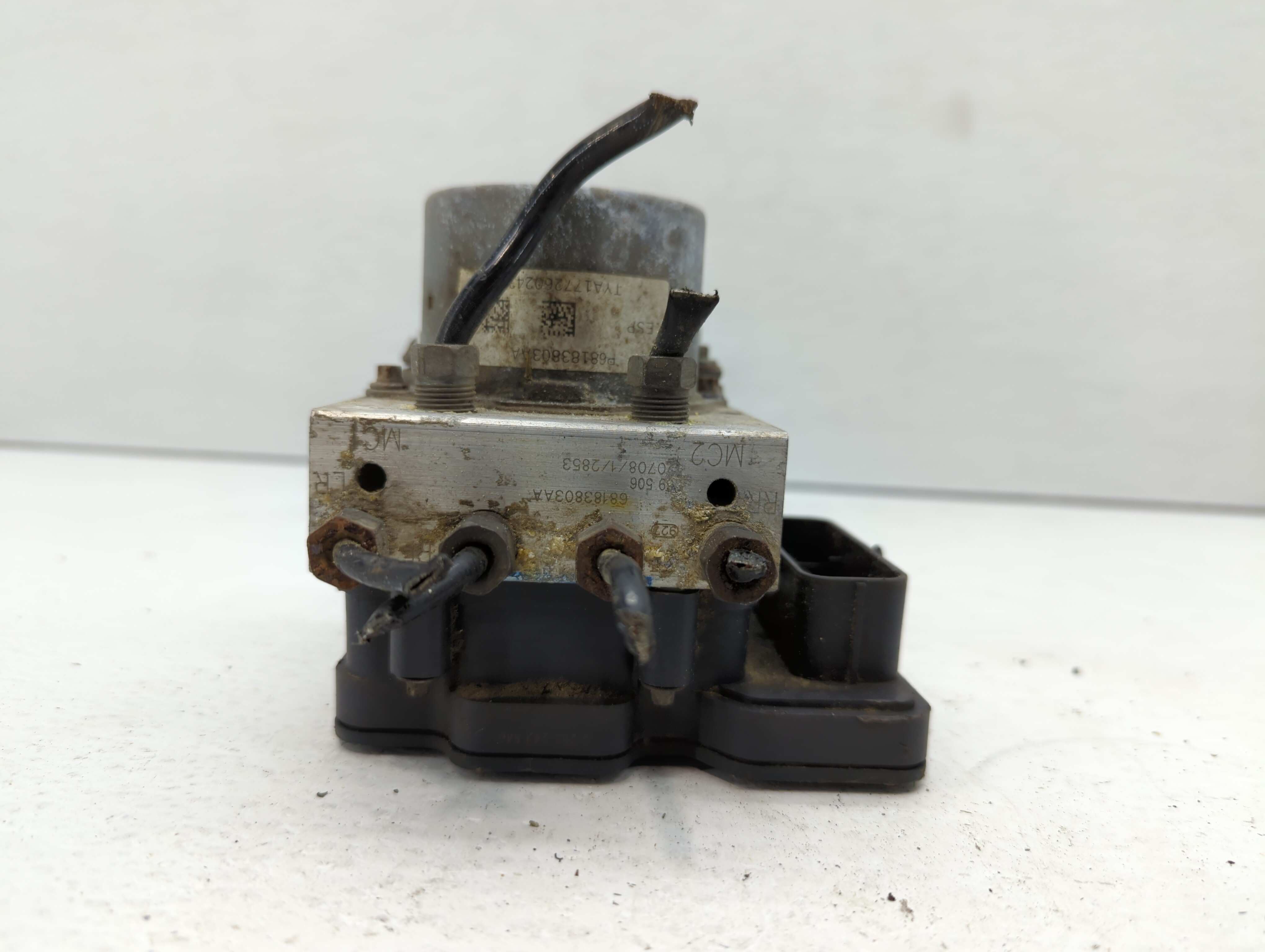 Picture of Dodge Caravan Abs Pump Control Module 493431