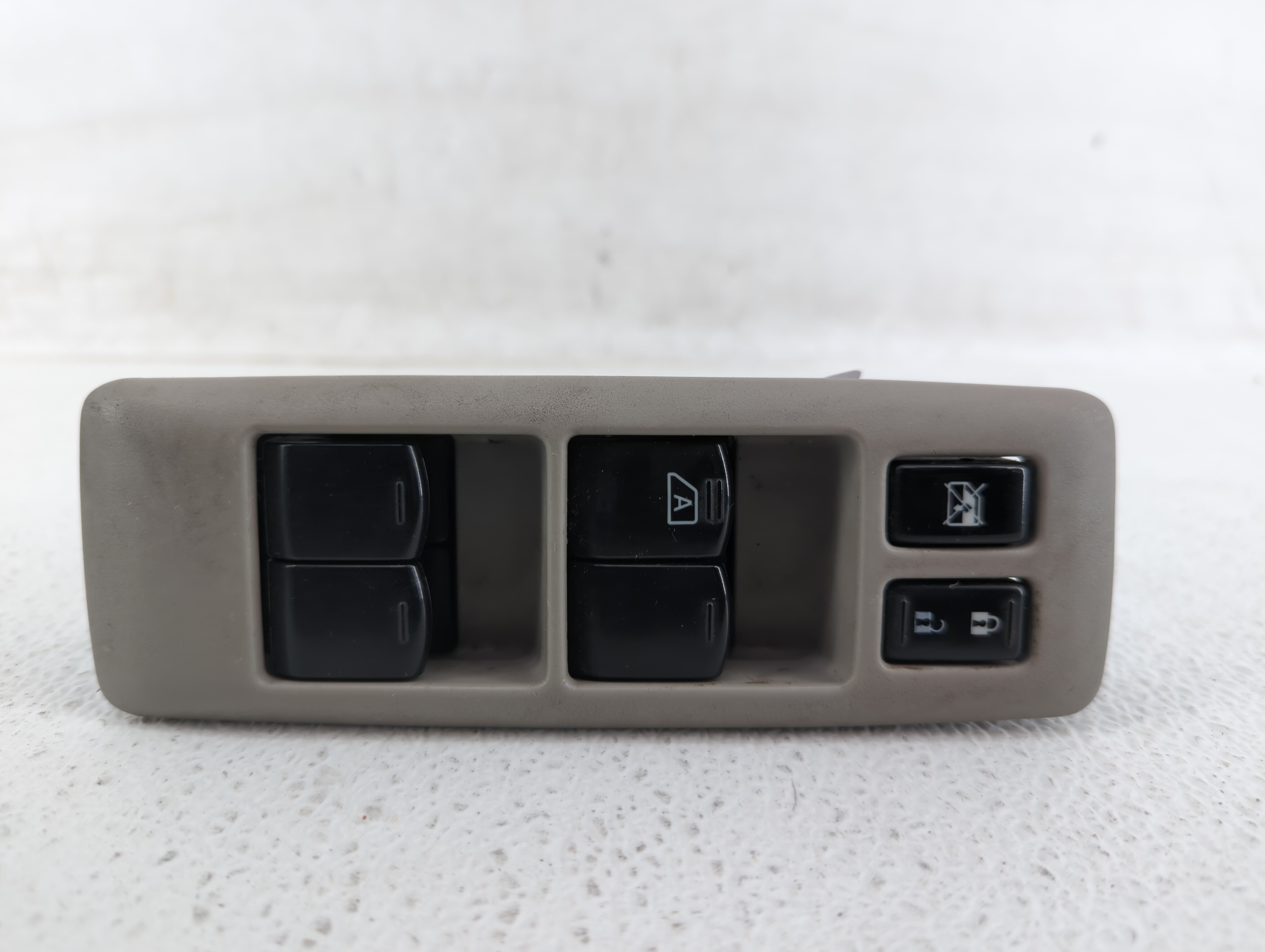 Picture of 2011-2015 Nissan Rogue Driver Left Door Master Power Window Switch 493624