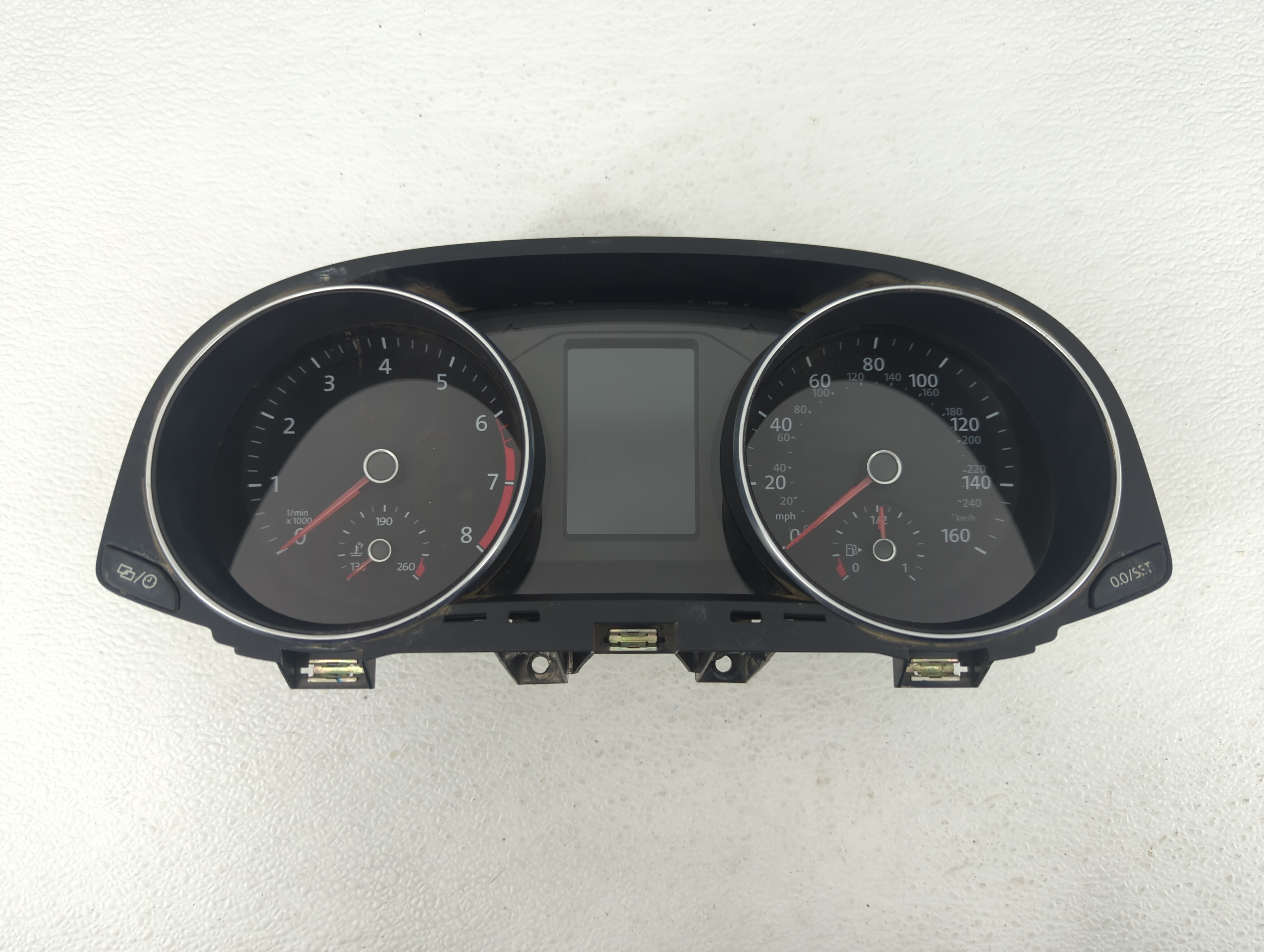 Picture of 2016-2019 Volkswagen Passat Speedometer Instrument Cluster Gauges 495277