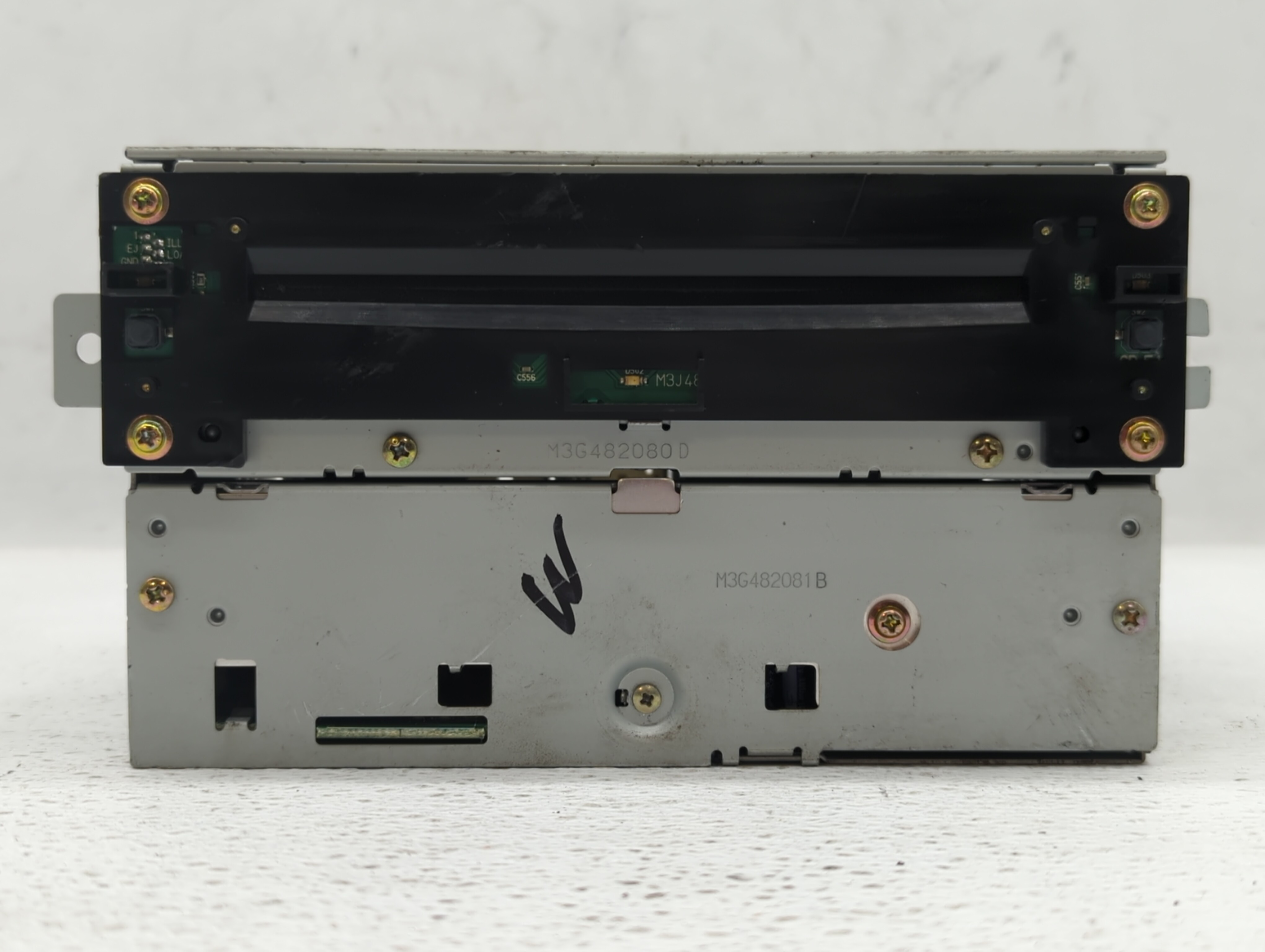 2005-2005 Nissan Pathfinder Am Fm Cd Player Radio Receiver 498148 - Oemusedautoparts1.com