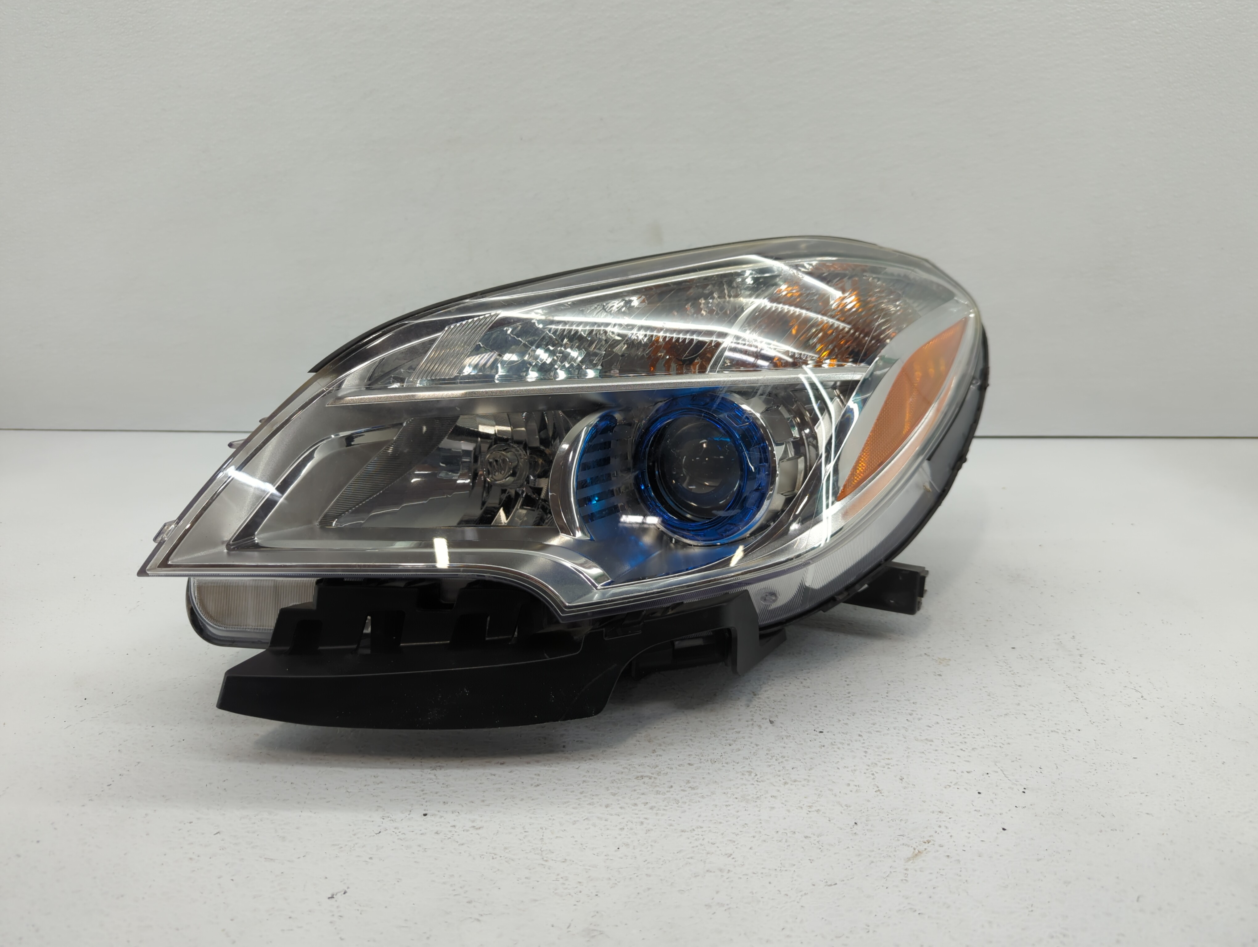 Driver Left Oem Head Light Headlight Lamp 498335 - Oemusedautoparts1.com