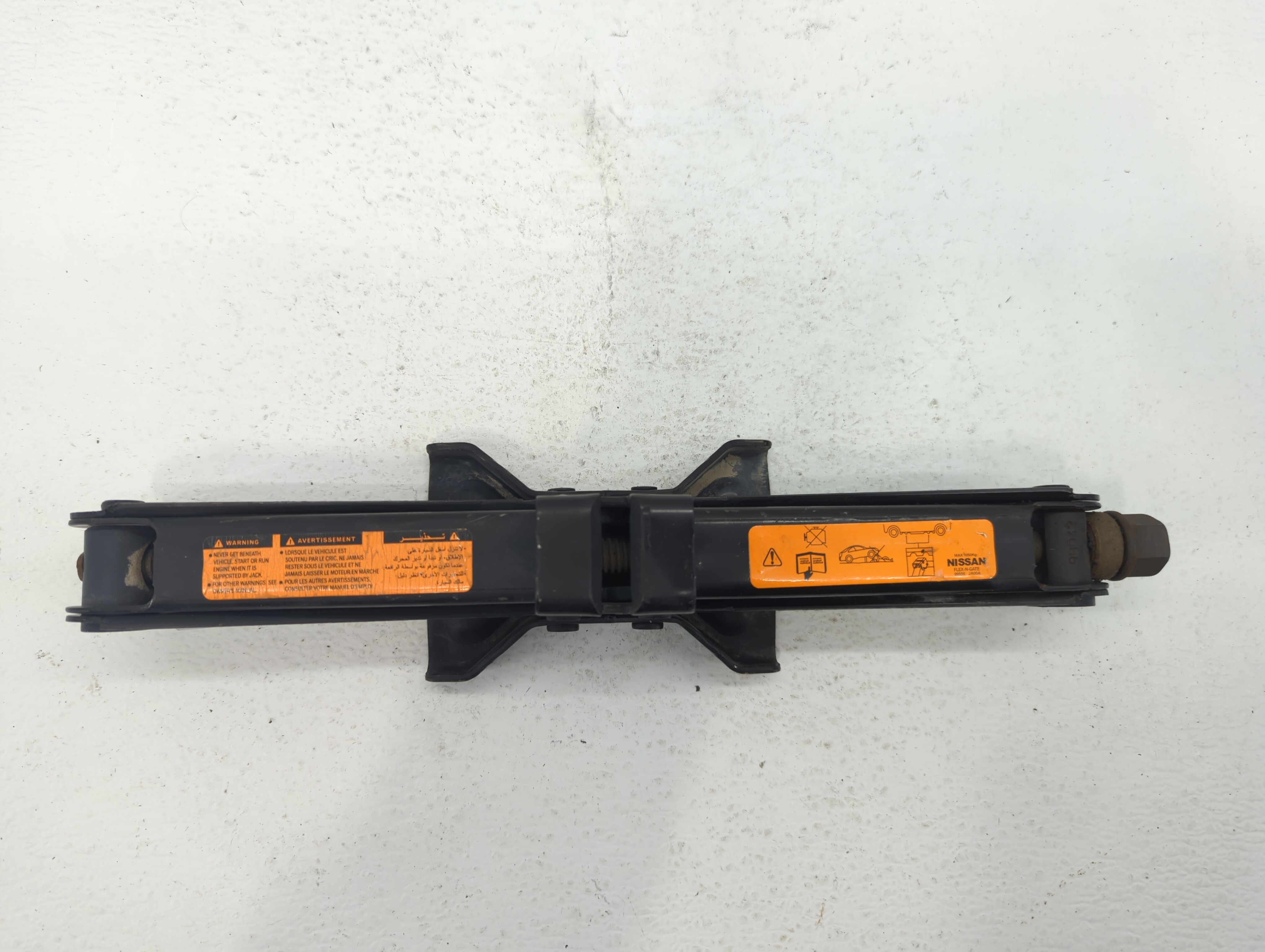 Picture of 2010 Nissan Altima Spare Scissor Car Jack 498993