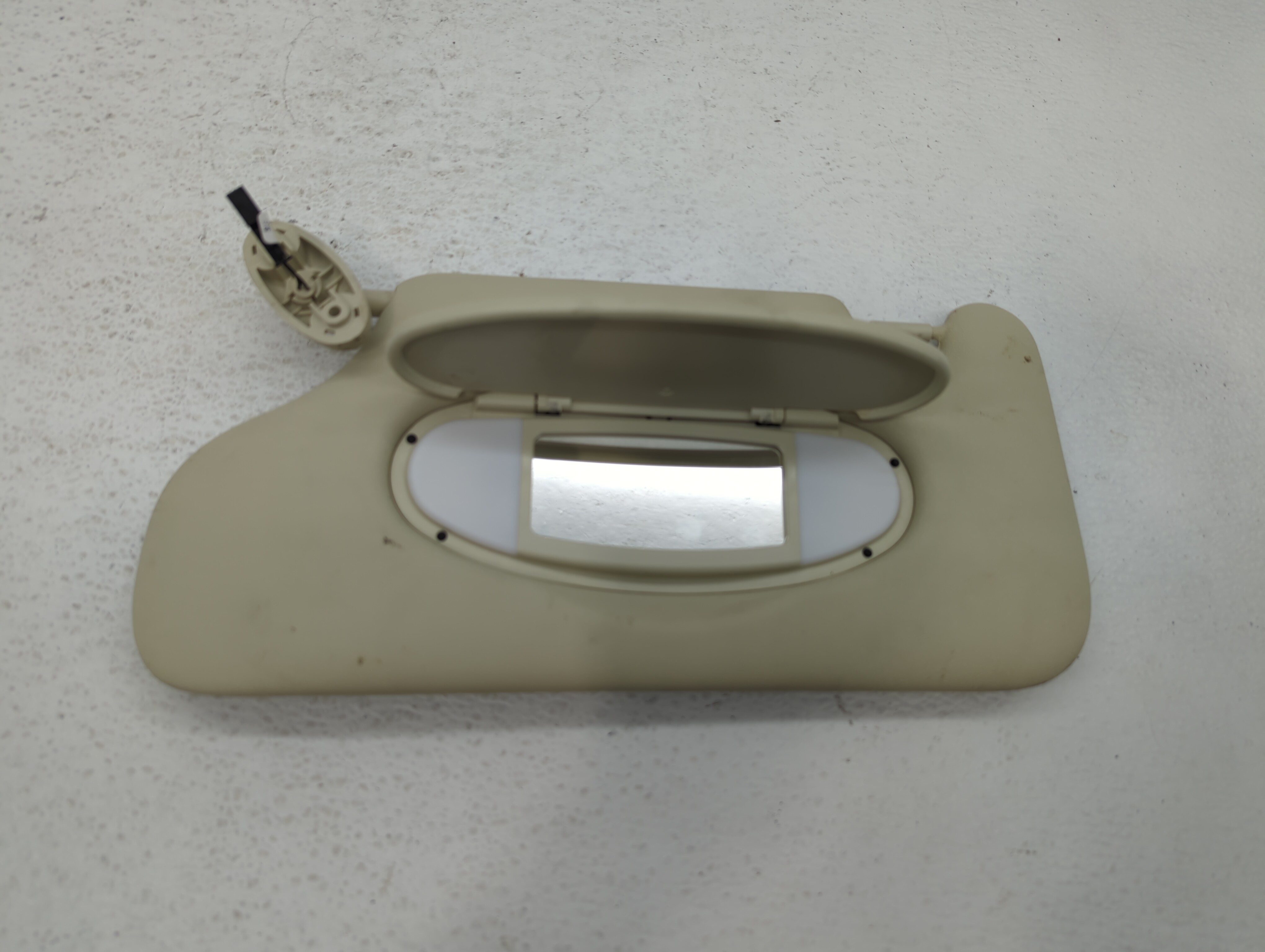 Ford Country Sedan Driver Sun Visor Mirror Left Sunvisor Cream 503620 - Oemusedautoparts1.com