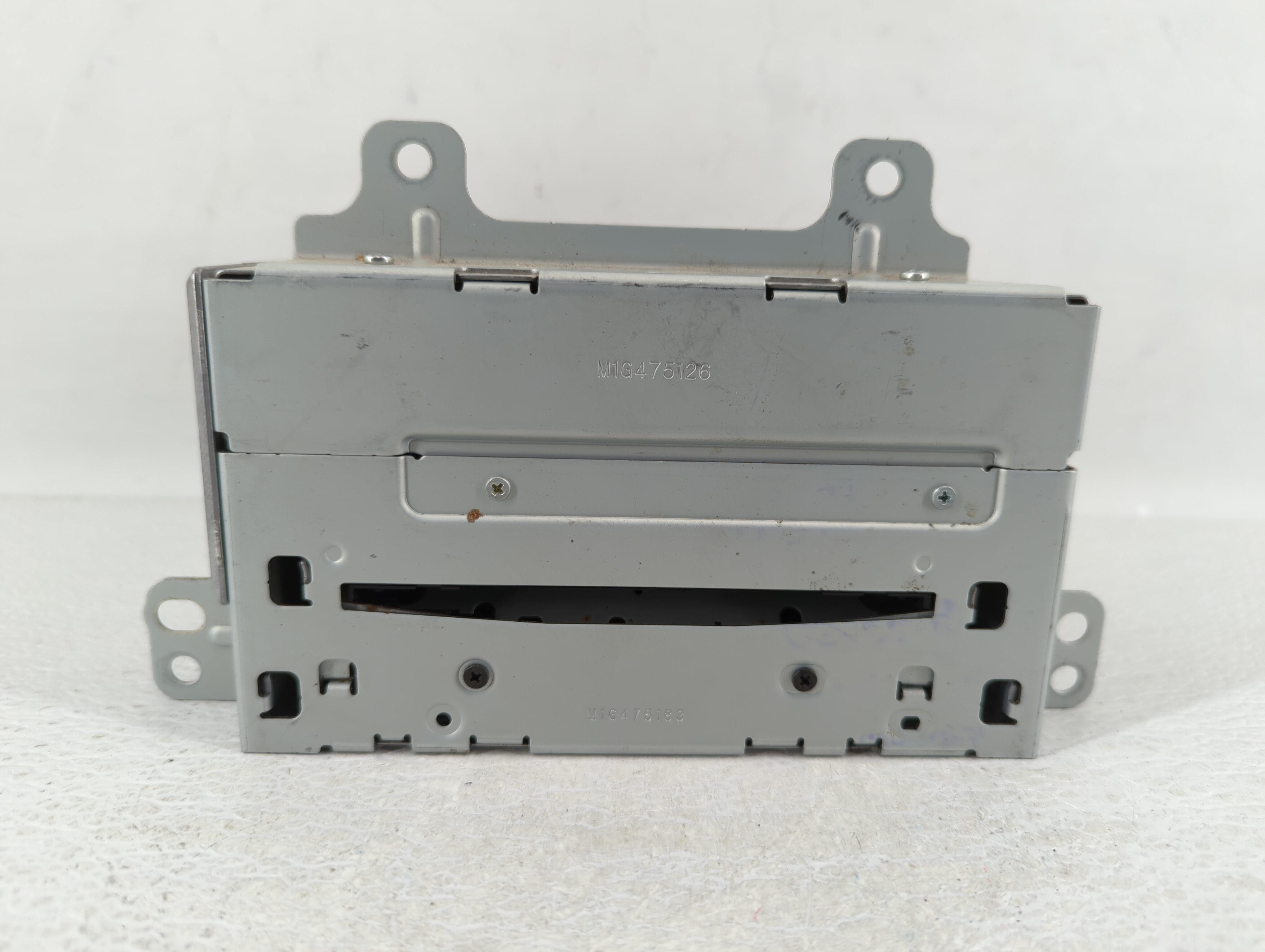 2011-2012 Chevrolet Cruze Am Fm Cd Player Radio Receiver 504417 - Oemusedautoparts1.com